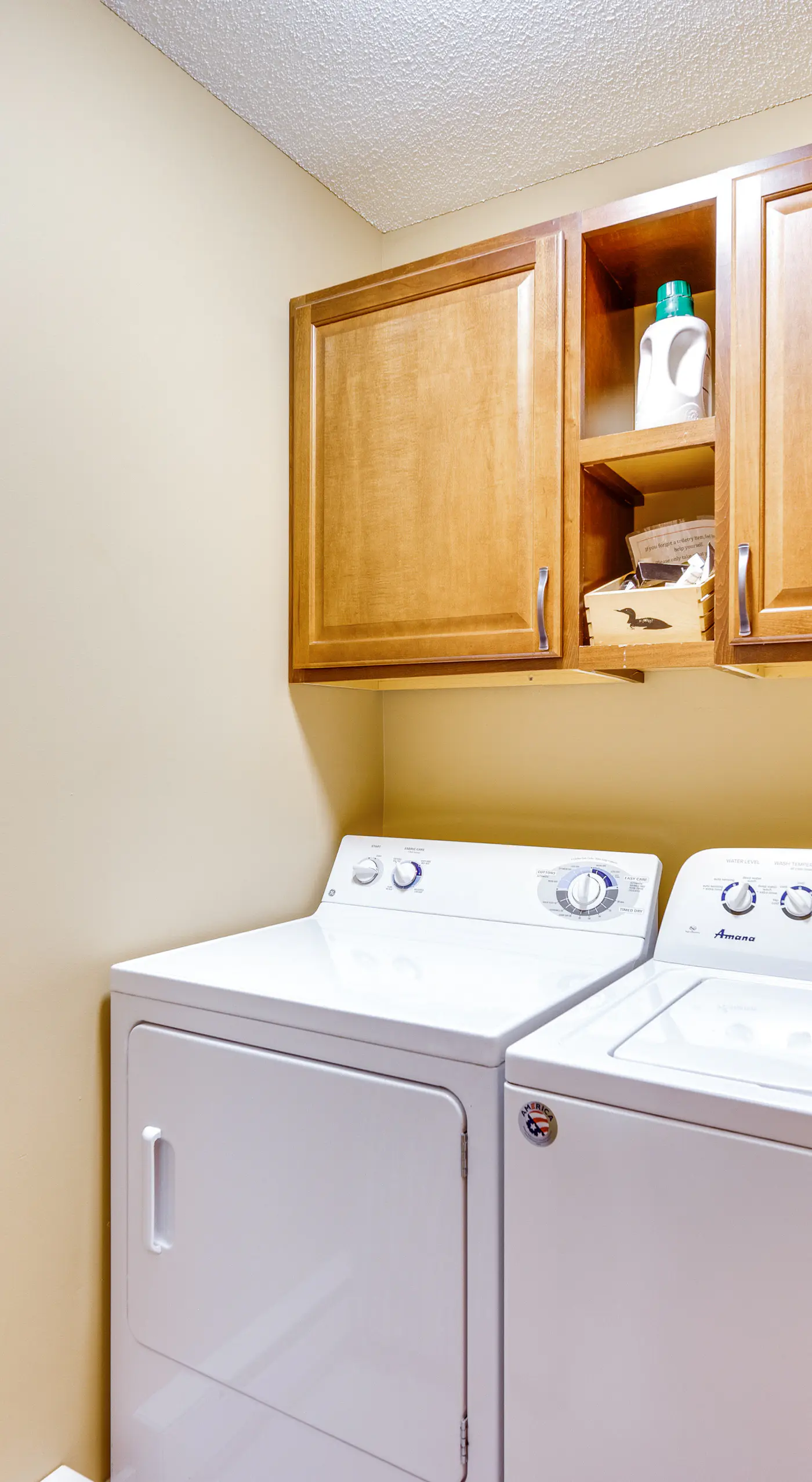 Lincoln Townhome w/ Community Pool & Club Access!