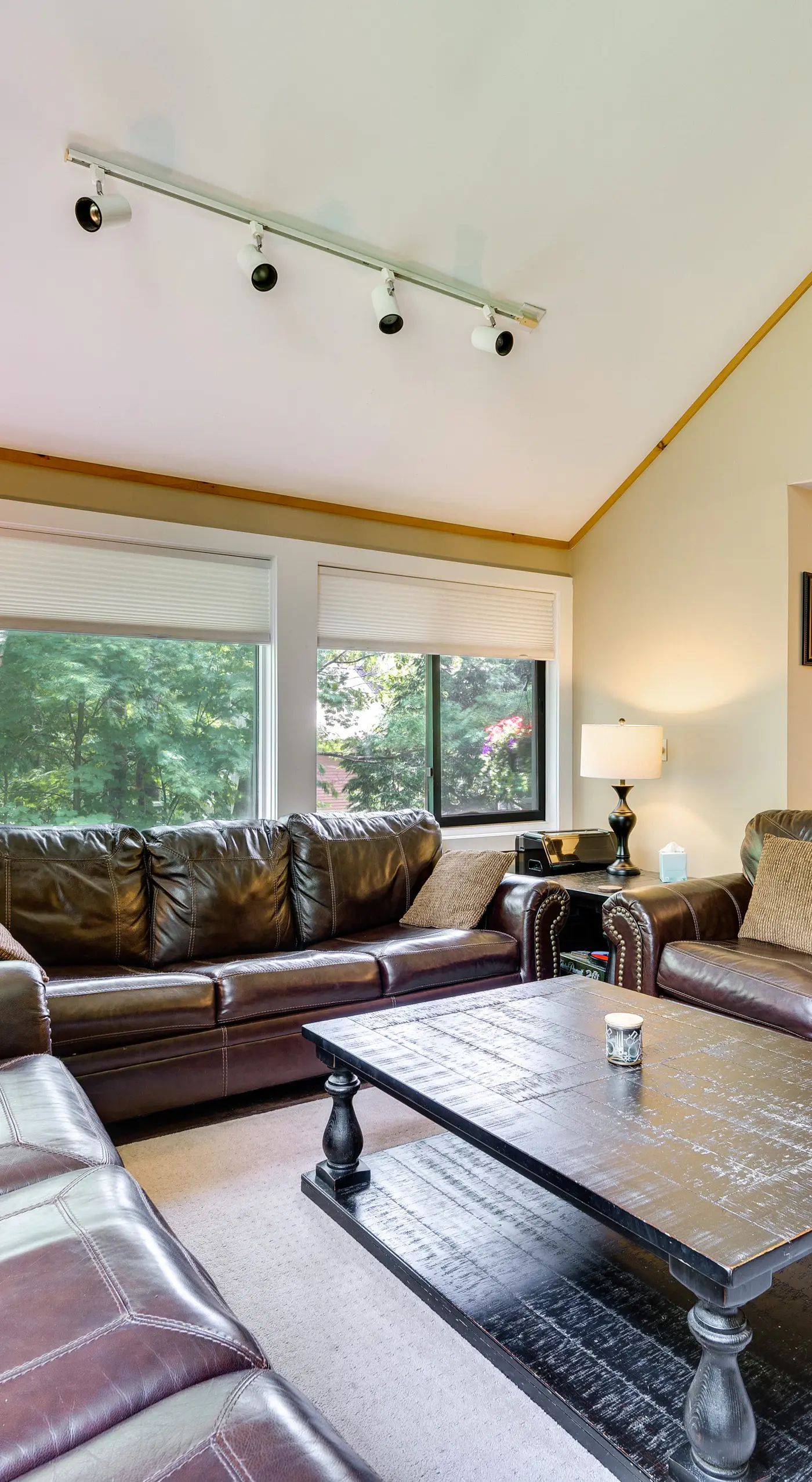 Lincoln Townhome w/ Community Pool & Club Access!