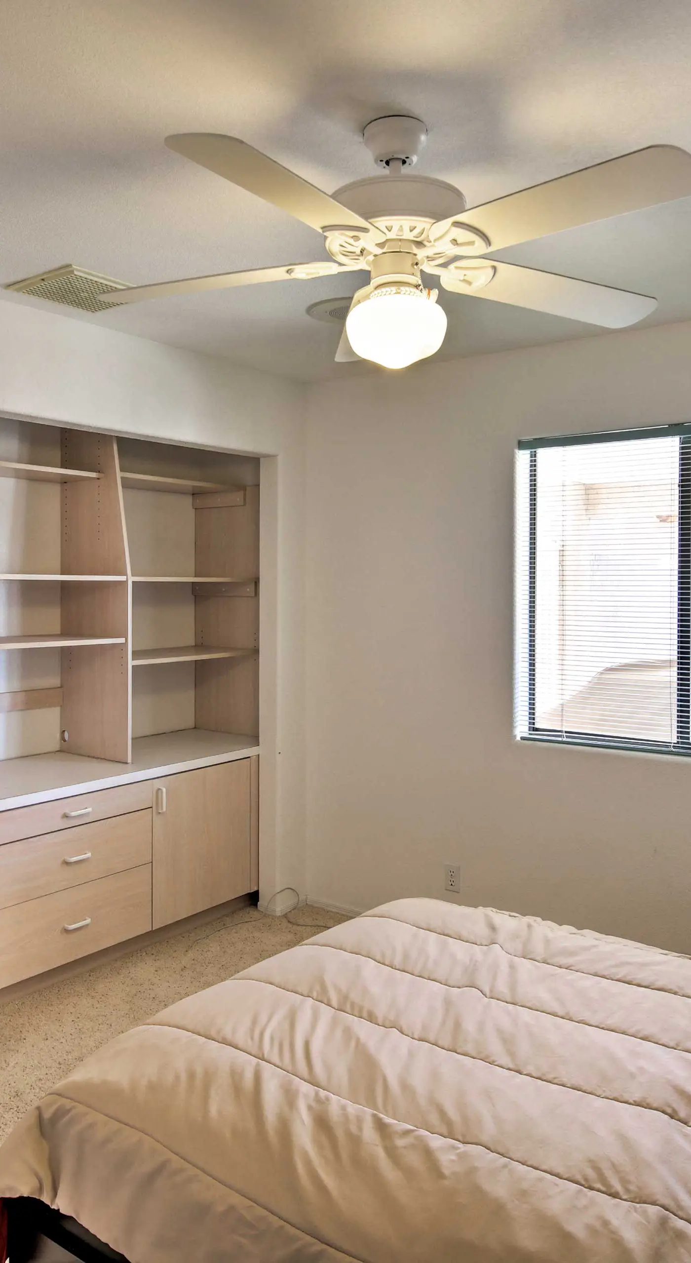 Patio, Rooftop Deck & Mtn Views: Lake Havasu Home!
