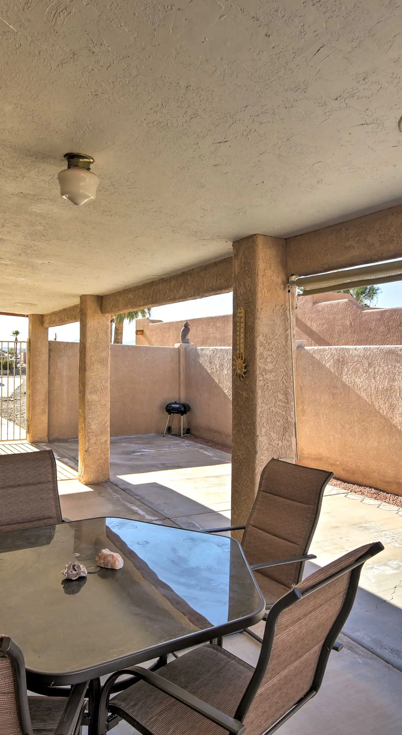 Patio, Rooftop Deck & Mtn Views: Lake Havasu Home!