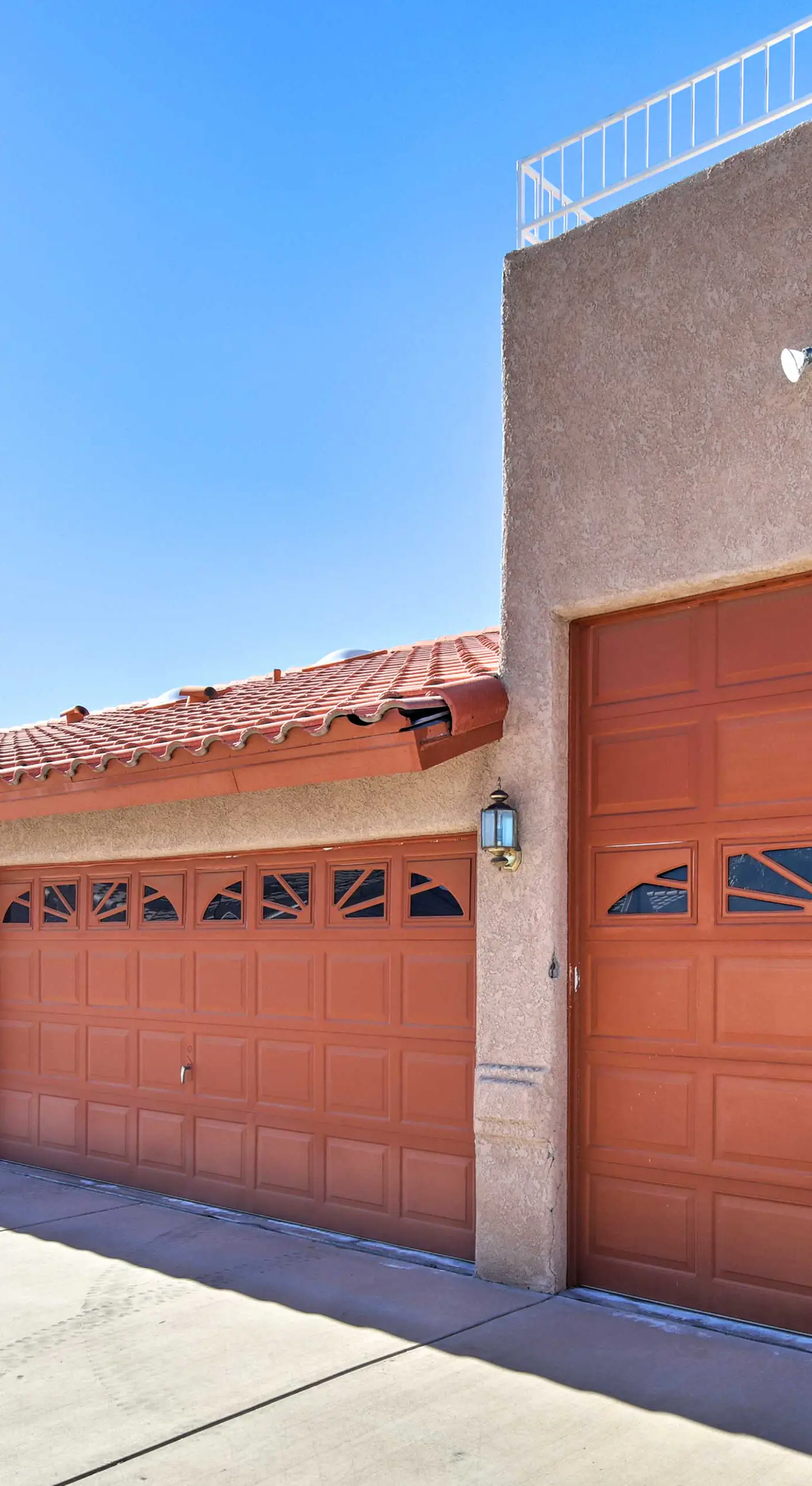 Patio, Rooftop Deck & Mtn Views: Lake Havasu Home!