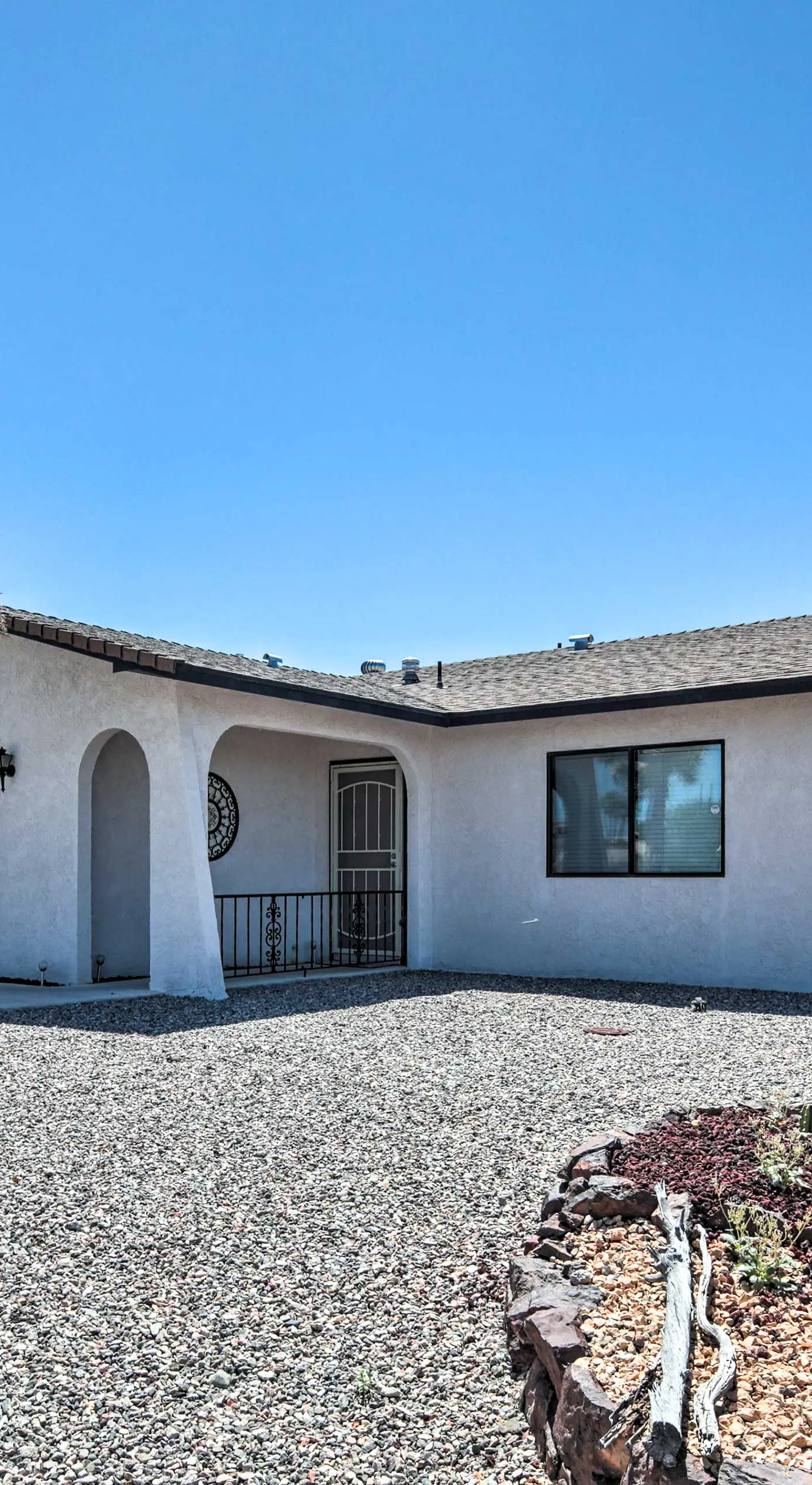 Lake Havasu Home w/ Pool - 2 Miles to Waterfront!