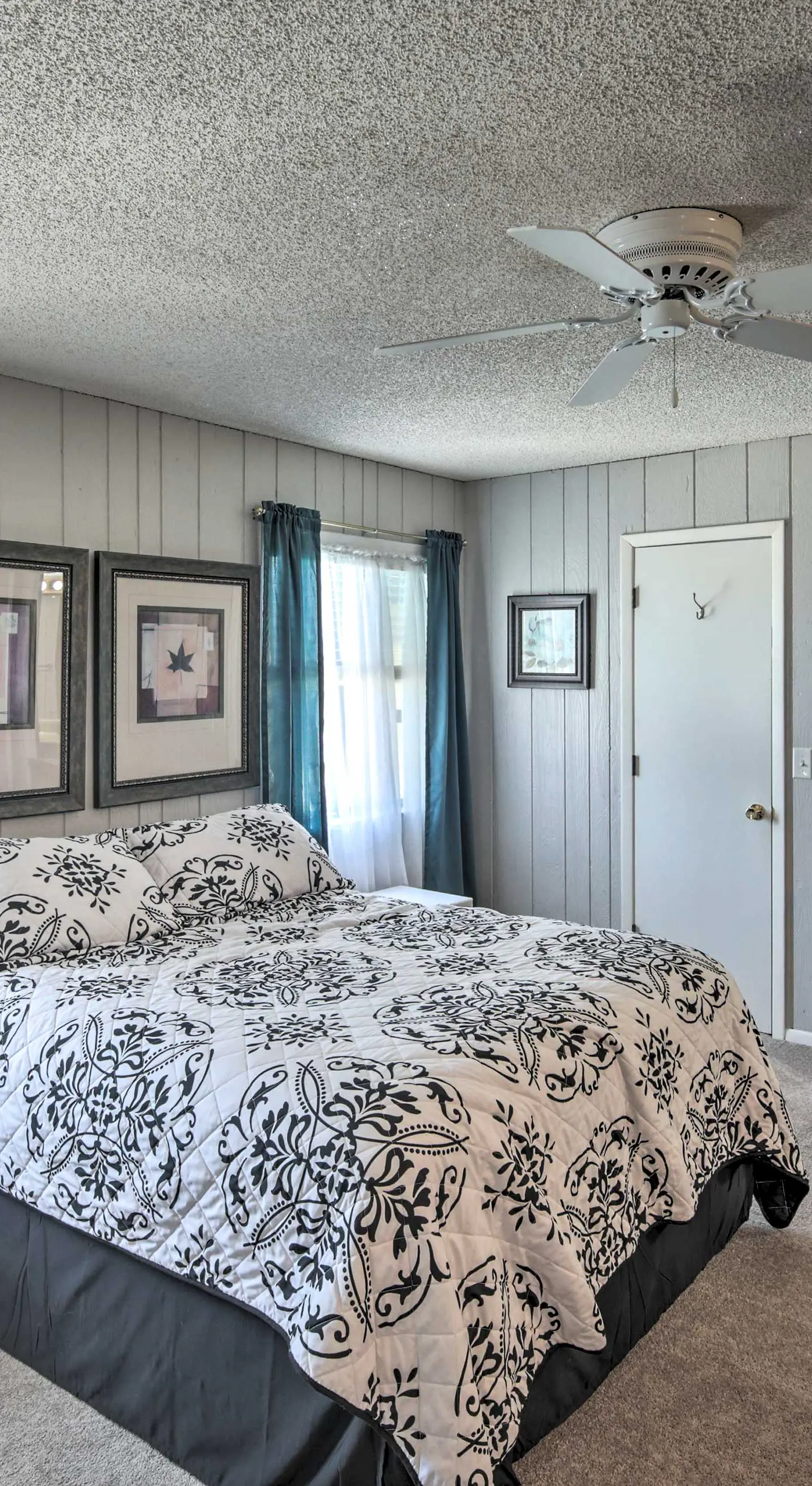 Lake Havasu Home w/ Pool - 2 Miles to Waterfront!