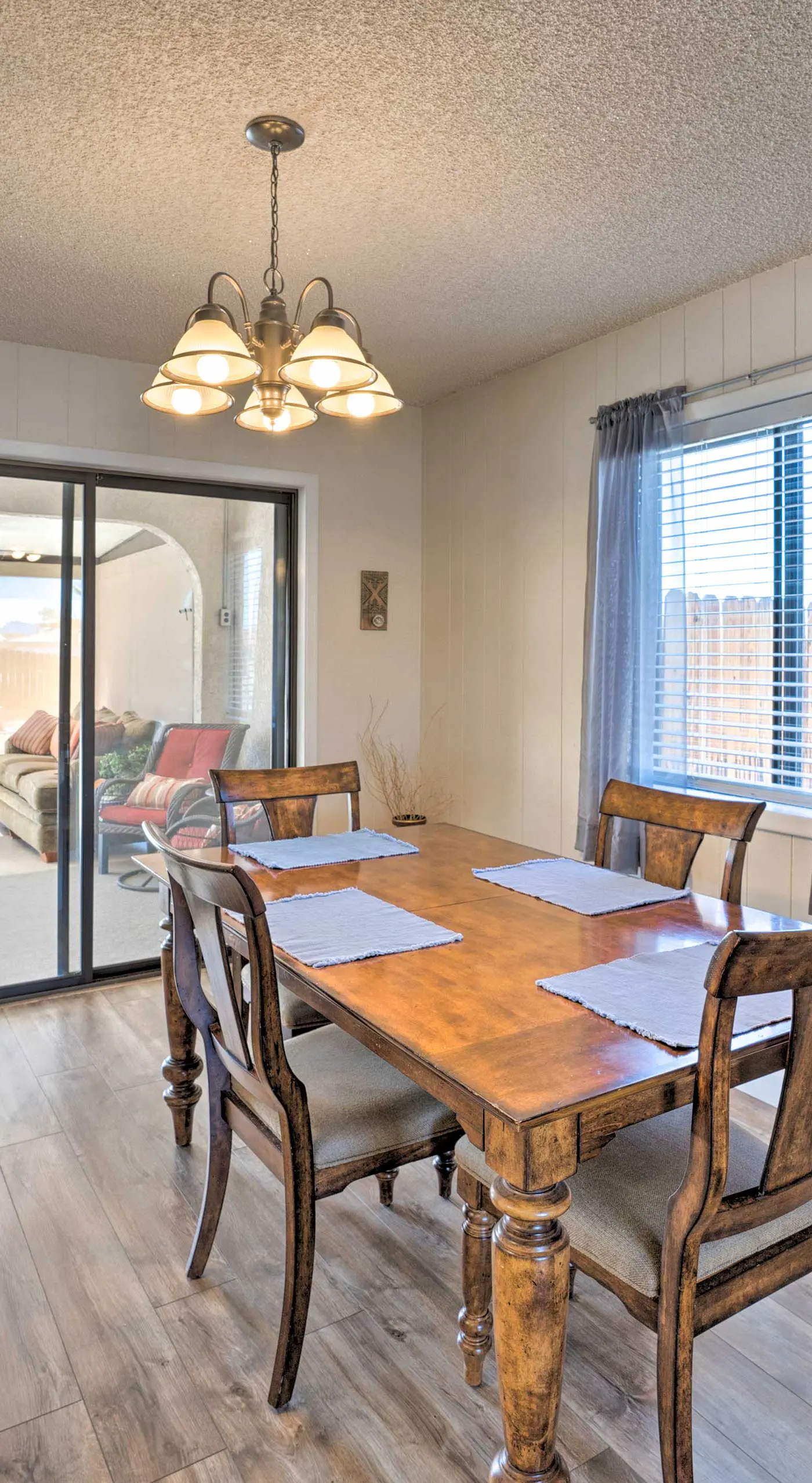 Lake Havasu Home w/ Pool - 2 Miles to Waterfront!