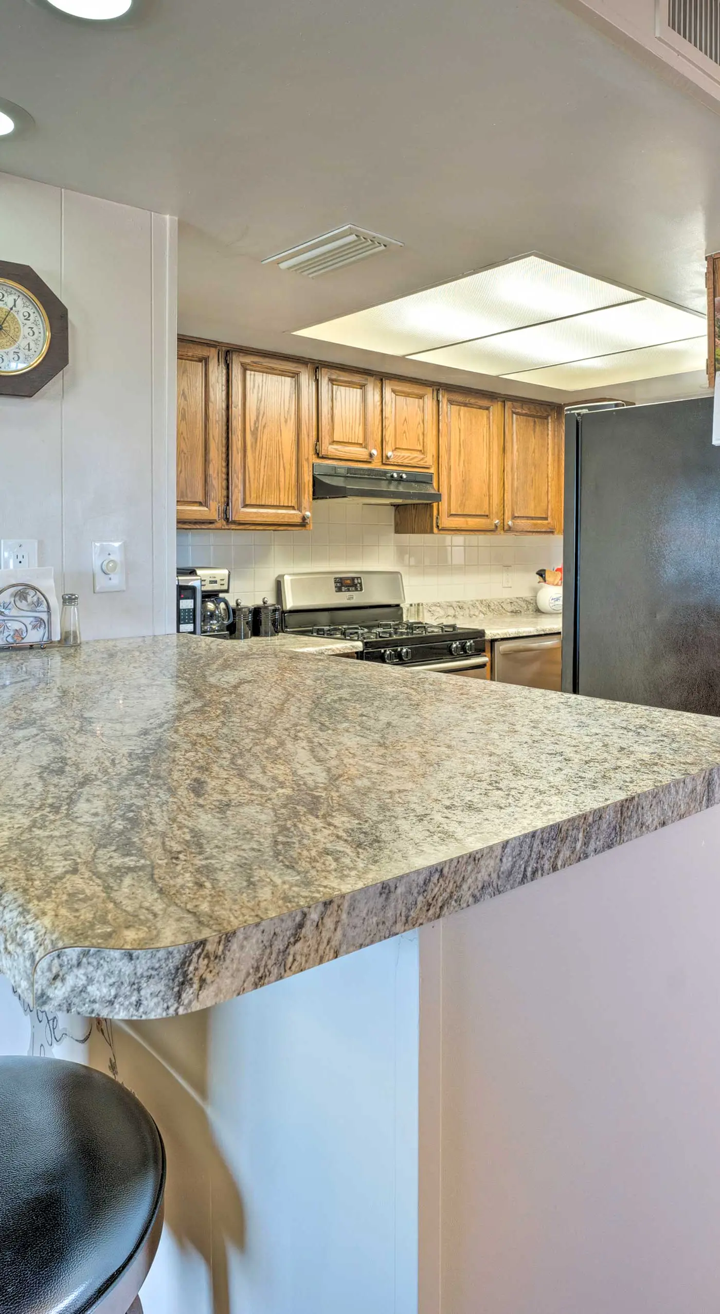 Lake Havasu Home w/ Pool - 2 Miles to Waterfront!