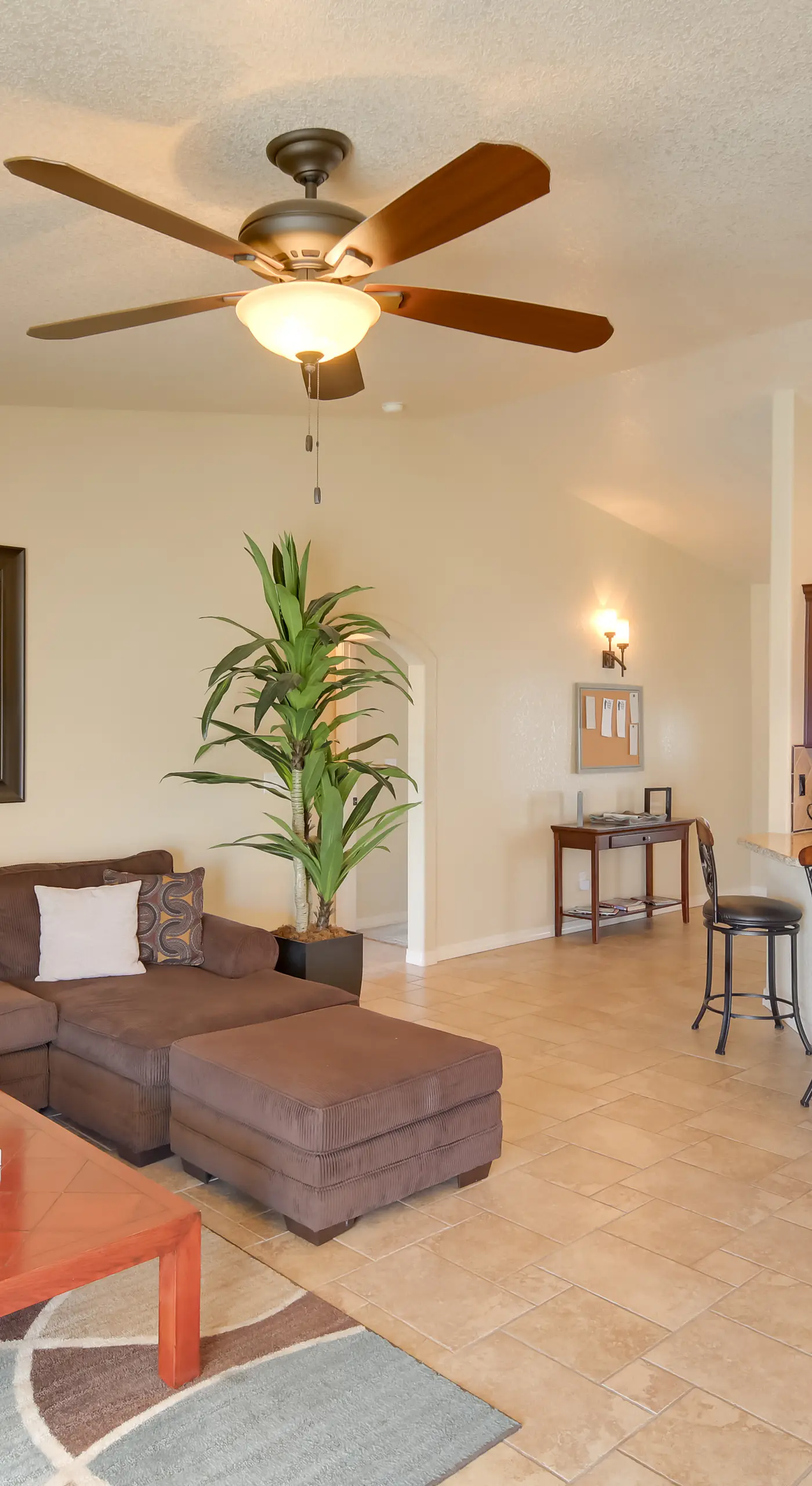 Pool, Hot Tub & Mtn Views: Lake Havasu City Home!