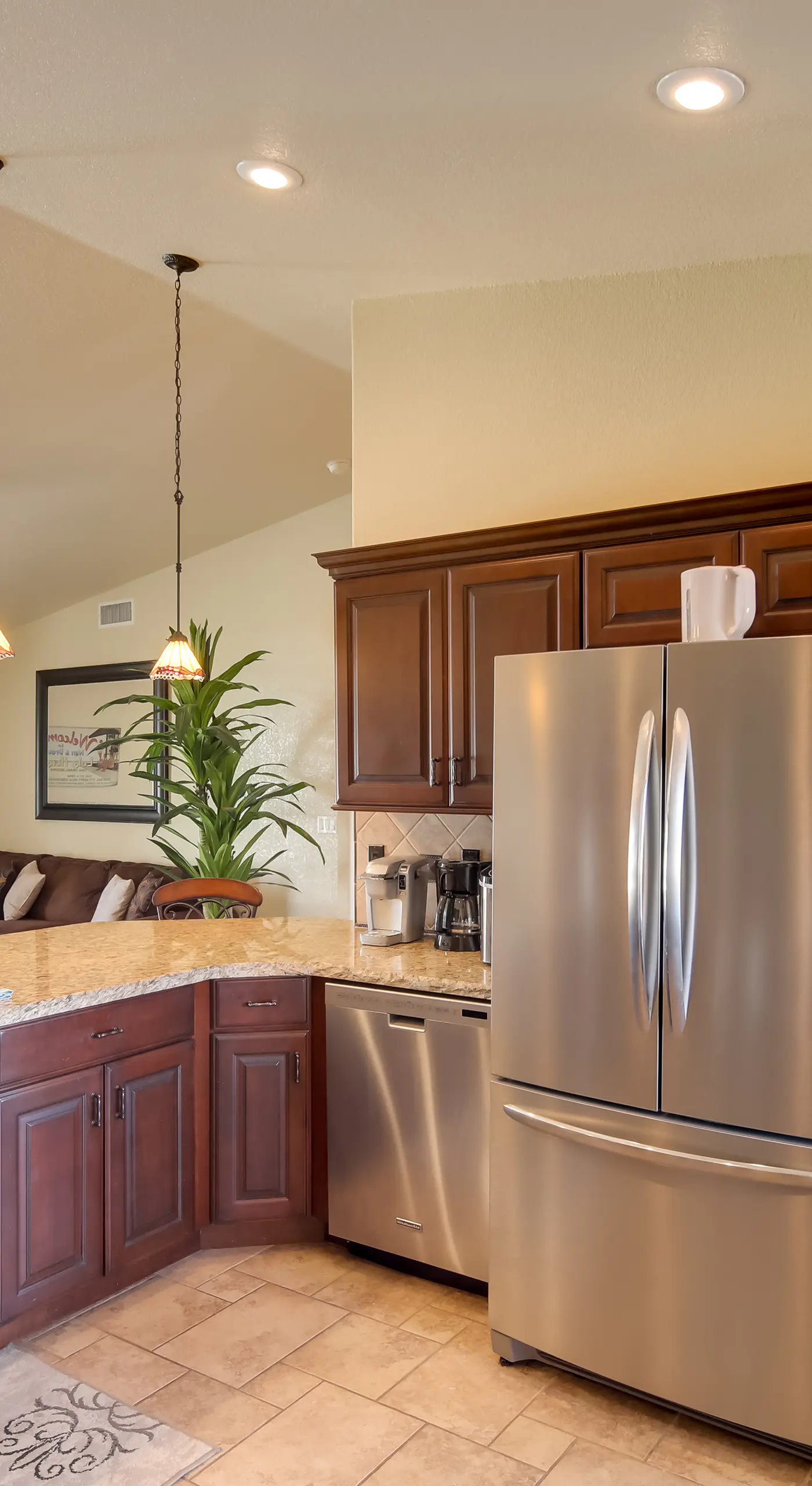 Pool, Hot Tub & Mtn Views: Lake Havasu City Home!