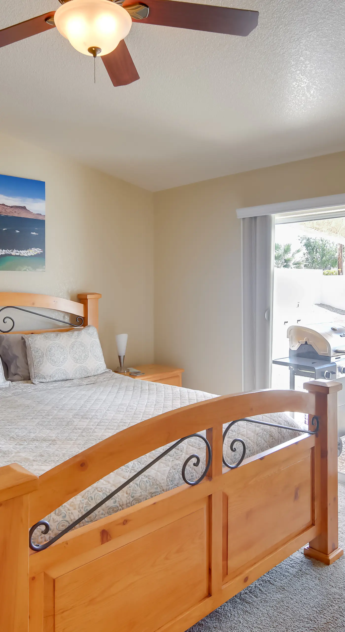 Pool, Hot Tub & Mtn Views: Lake Havasu City Home!