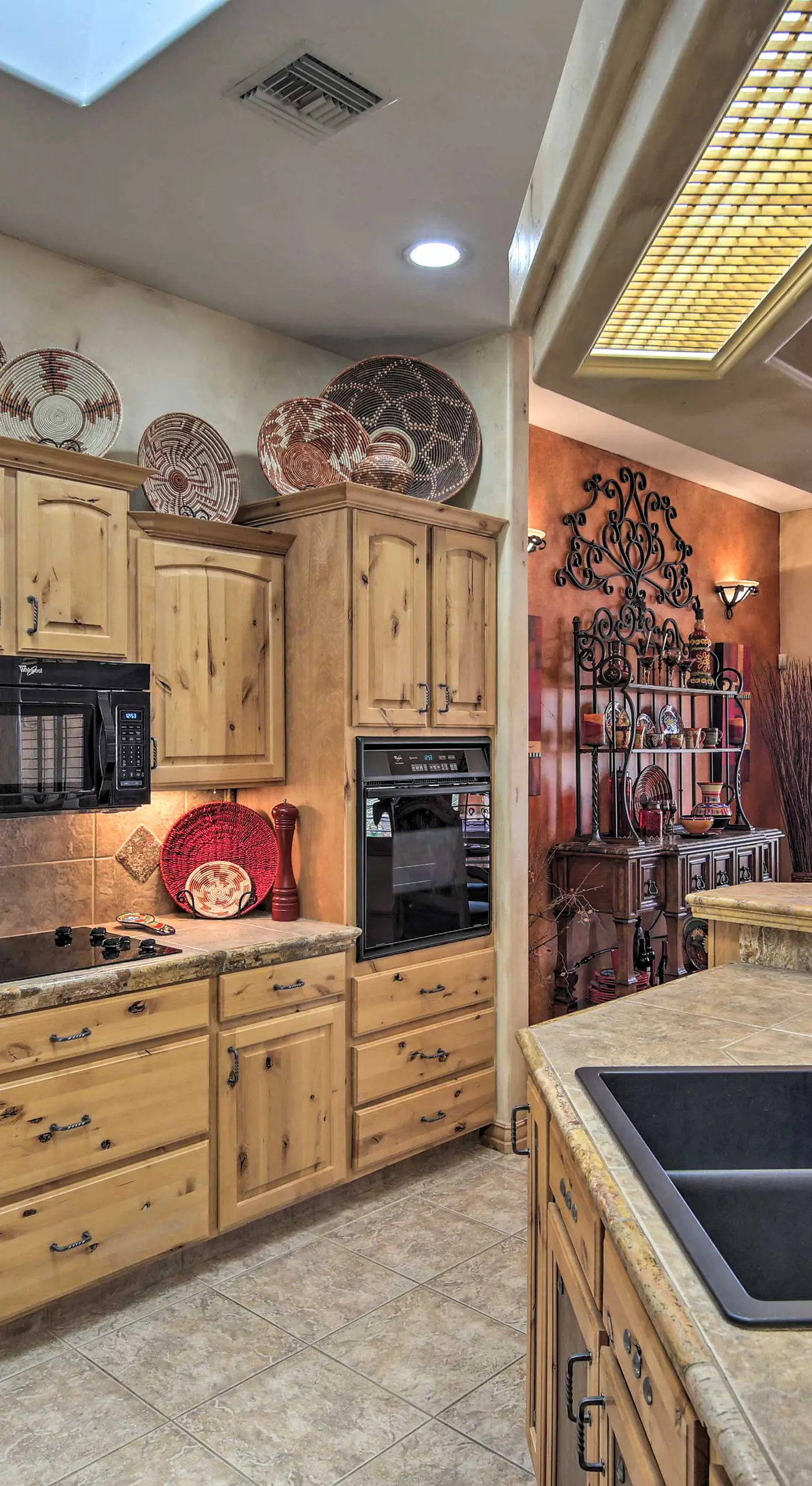 Patio, Grill & Yard: Pet-Friendly Lake Havasu Gem