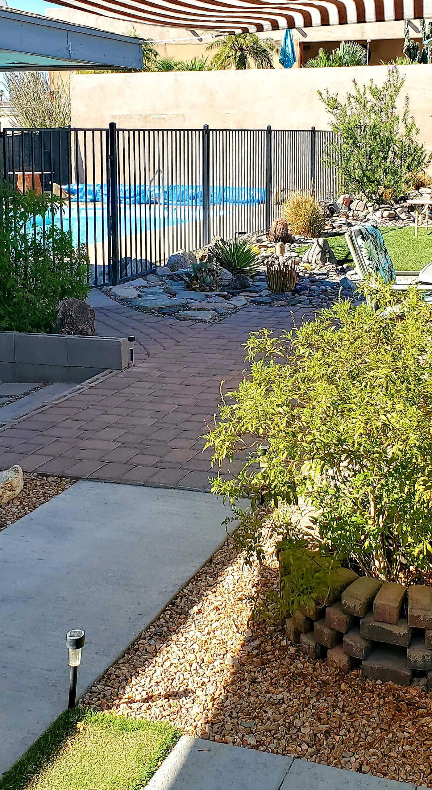4 Mi to Beach: Lake Havasu Apartment w/ Pool!