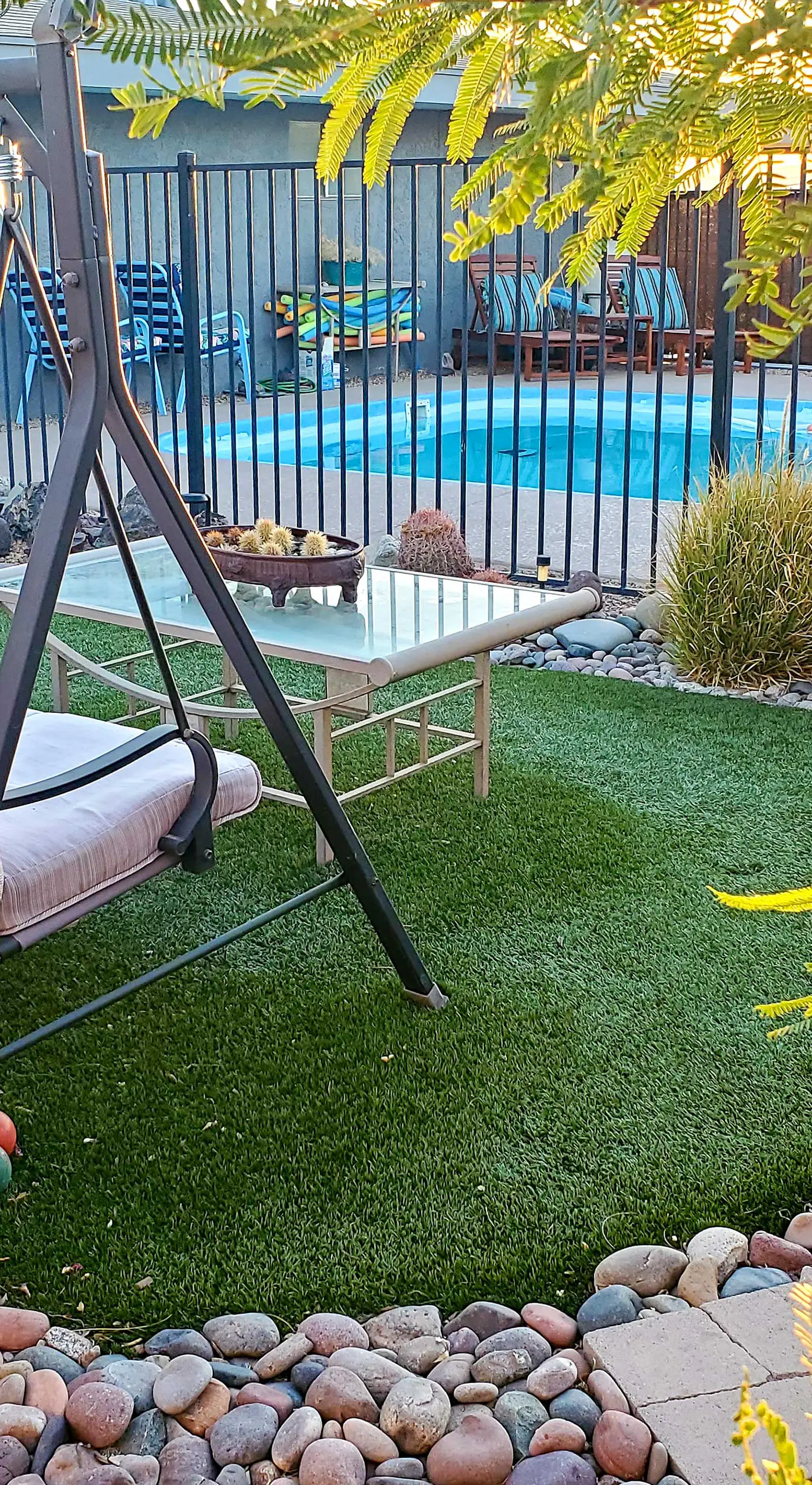 4 Mi to Beach: Lake Havasu Apartment w/ Pool!