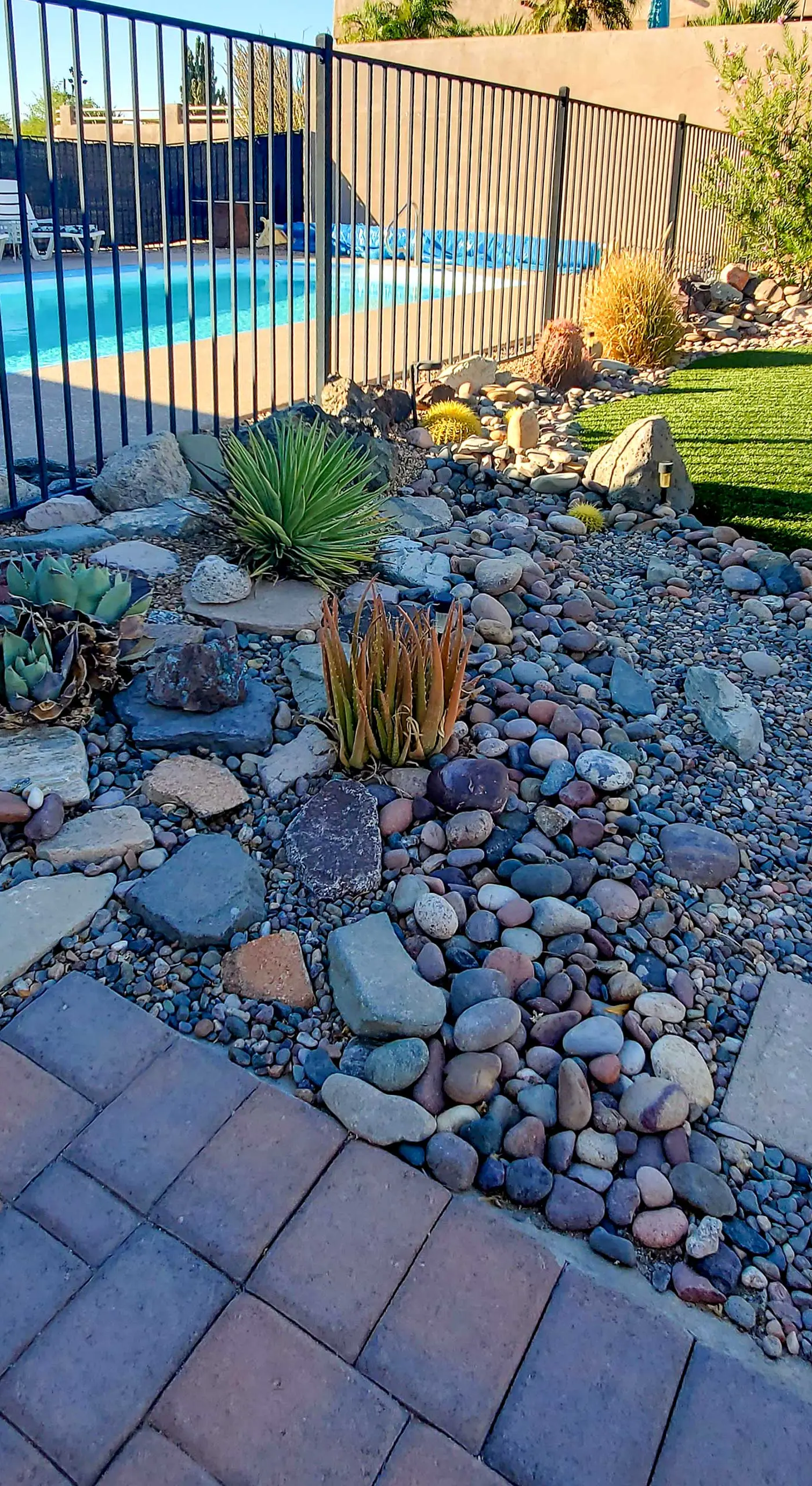 4 Mi to Beach: Lake Havasu Apartment w/ Pool!