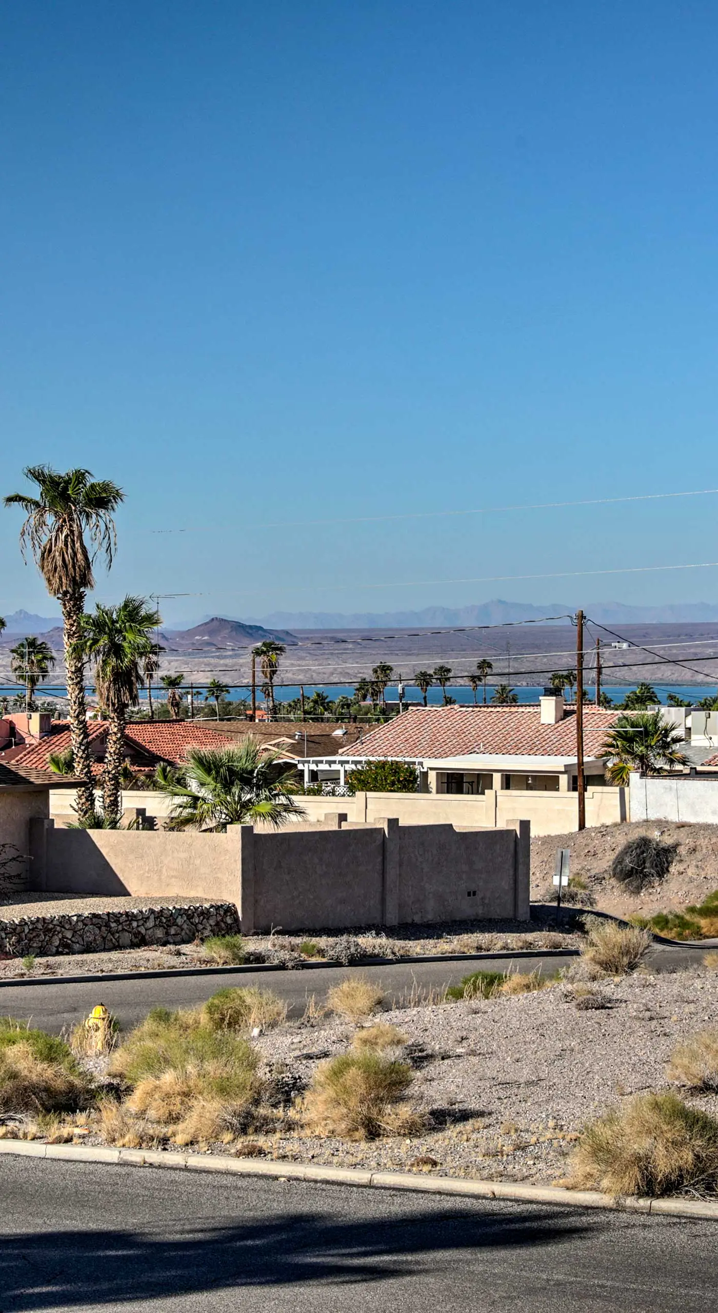 4 Mi to Beach: Lake Havasu Apartment w/ Pool!
