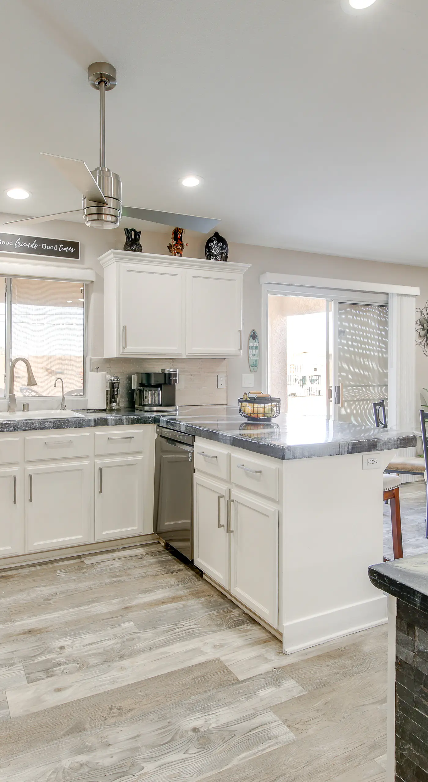 4 Mi to the Lake! Pet-Friendly Havasu Home