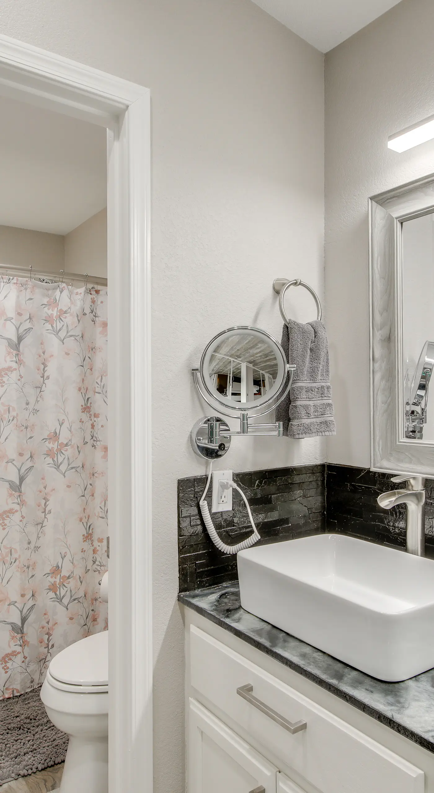 4 Mi to the Lake! Pet-Friendly Havasu Home