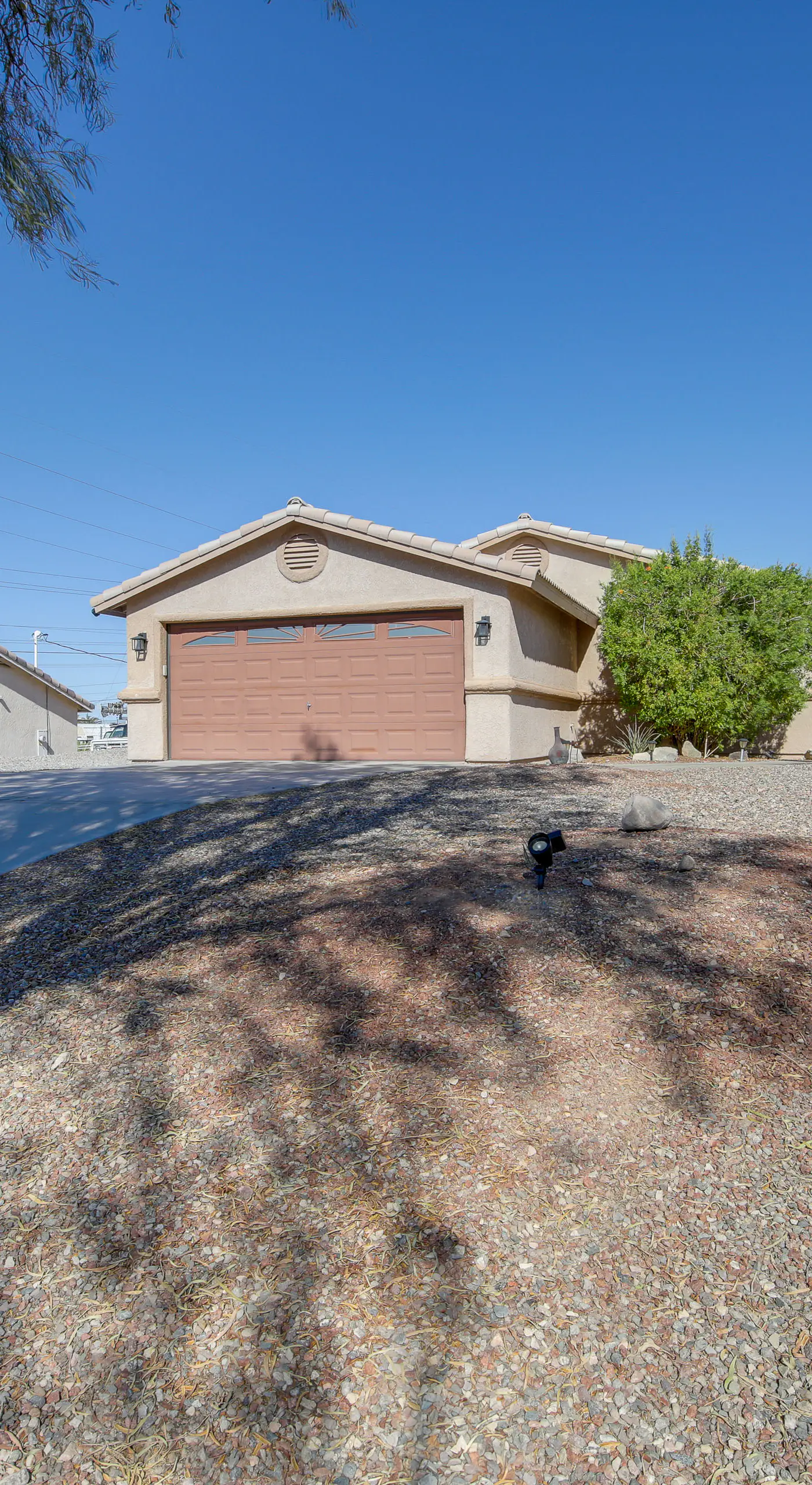 4 Mi to the Lake! Pet-Friendly Havasu Home