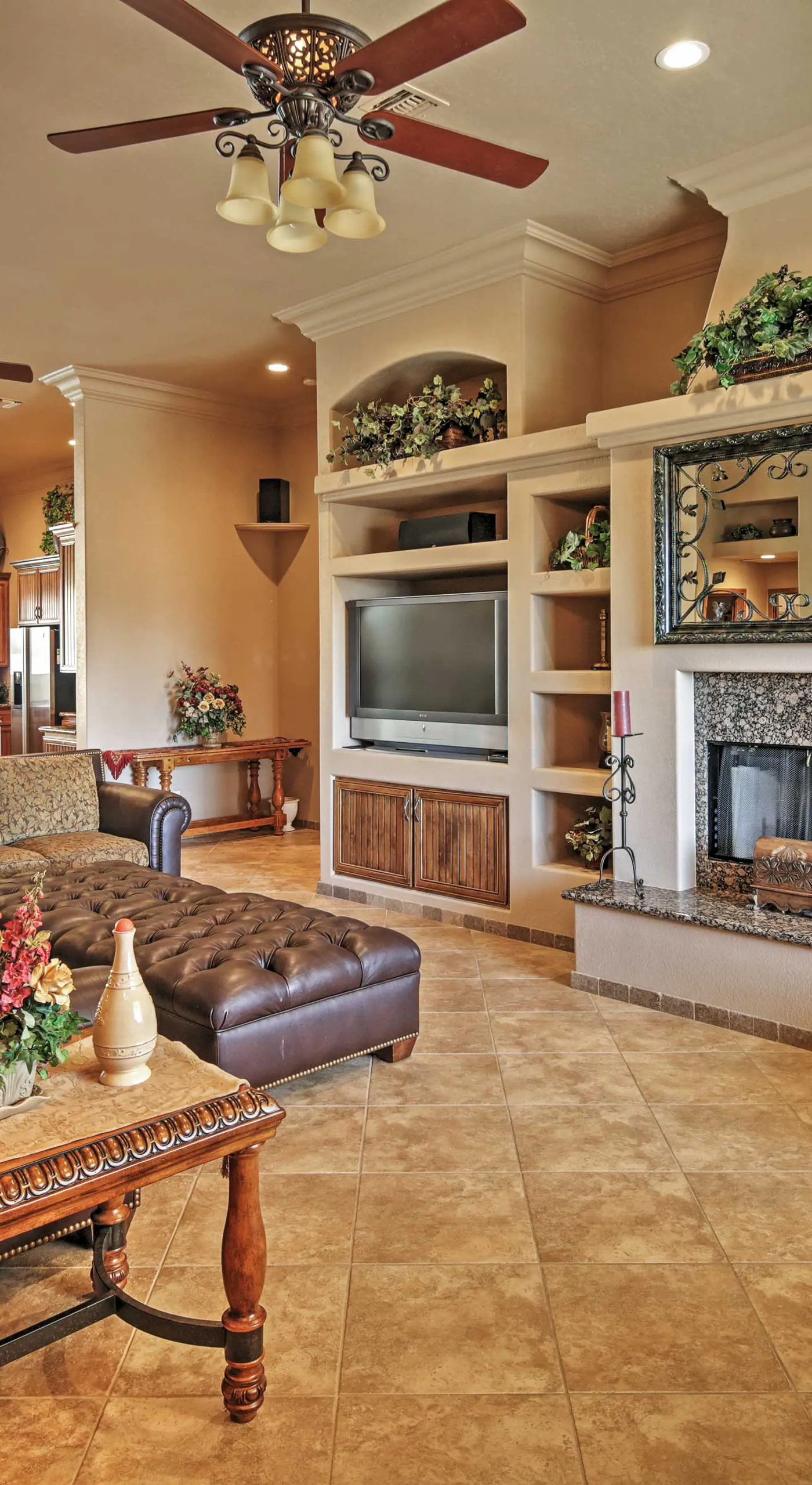 < 2 Mi to Lake Havasu: Spacious Home w/ Patio!