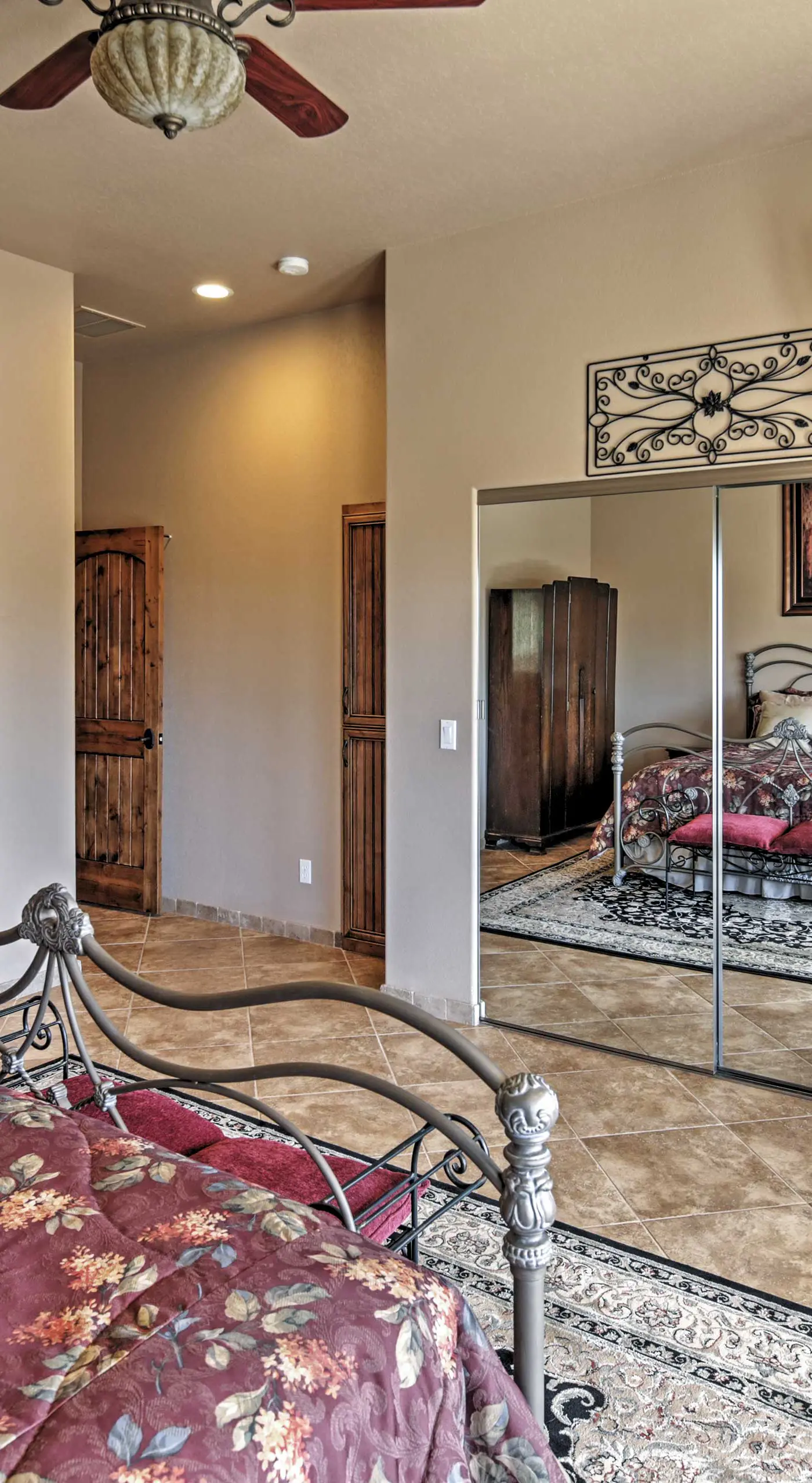 < 2 Mi to Lake Havasu: Spacious Home w/ Patio!