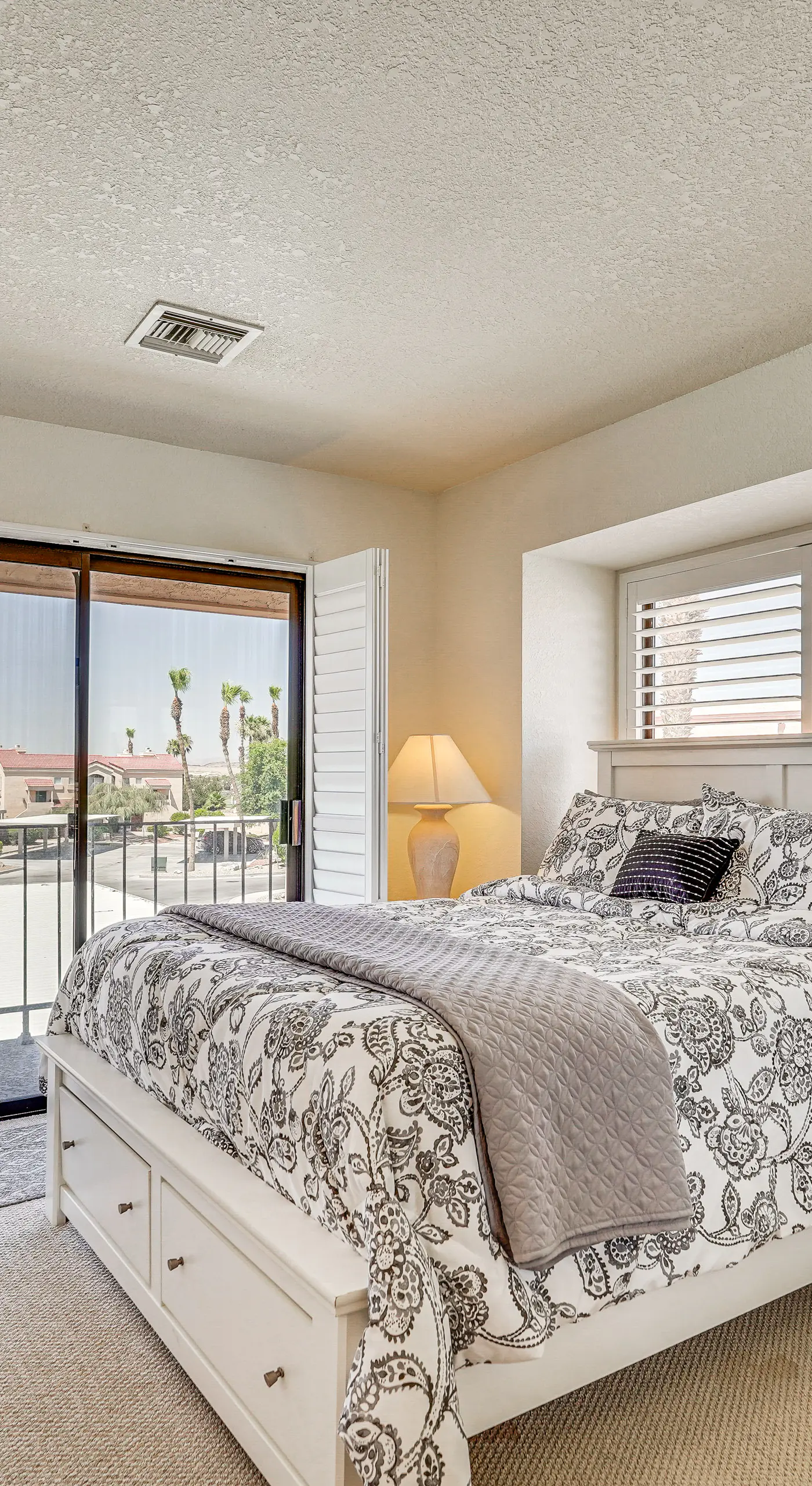 Walk to Lake Havasu Beaches: Condo w/ Pool Access!