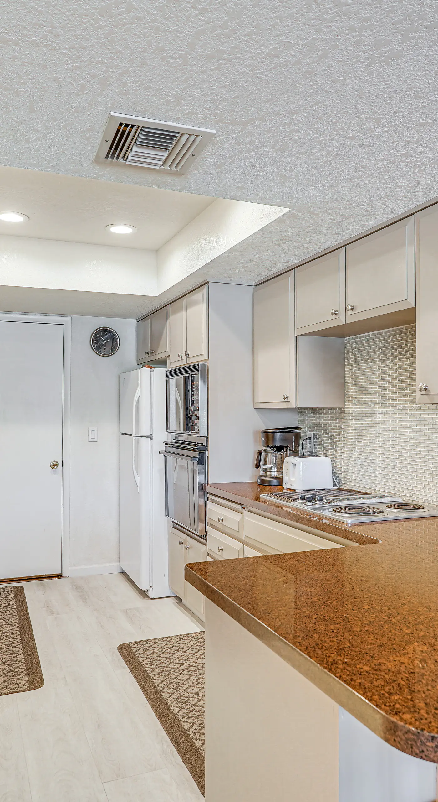 Walk to Lake Havasu Beaches: Condo w/ Pool Access!