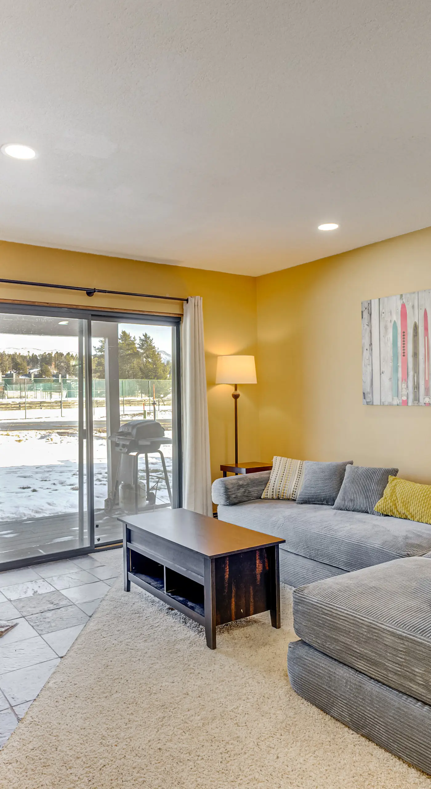 Cozy Condo: Steps to Free Winter Park Shuttle!