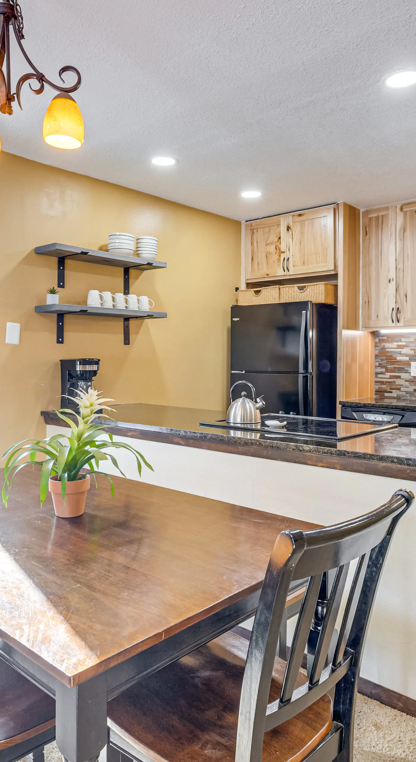 Cozy Condo: Steps to Free Winter Park Shuttle!