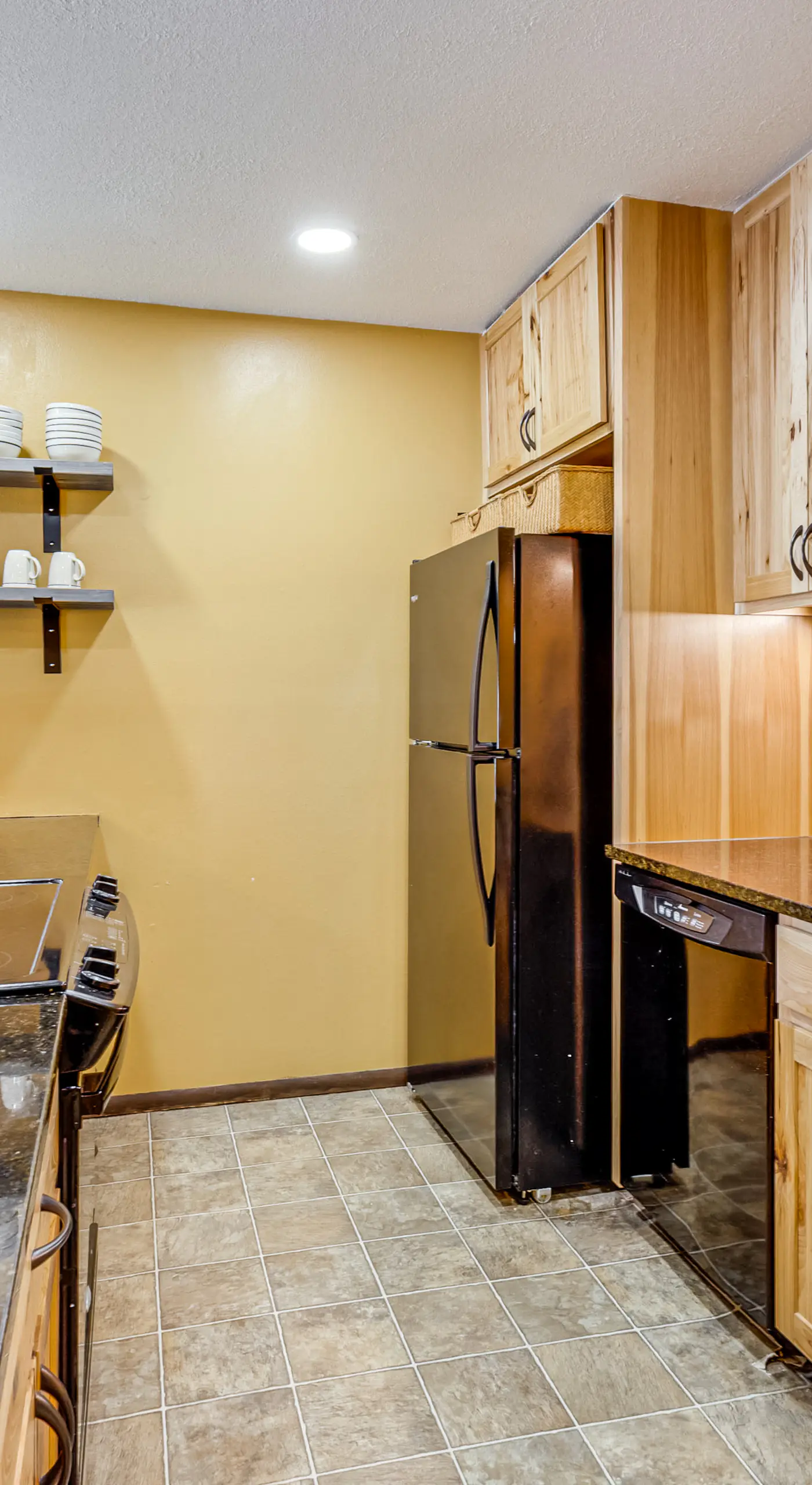 Cozy Condo: Steps to Free Winter Park Shuttle!