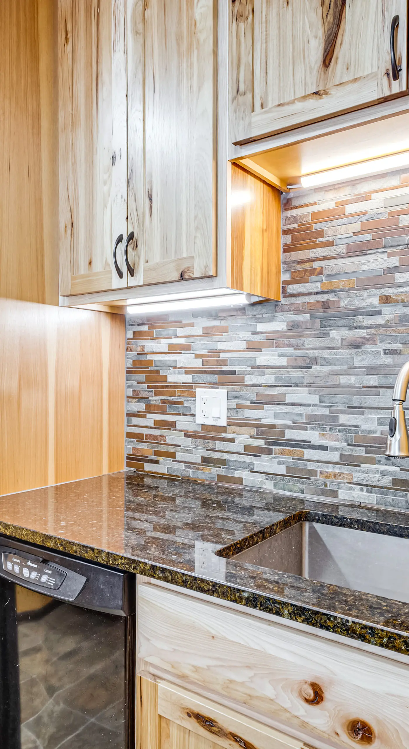 Cozy Condo: Steps to Free Winter Park Shuttle!