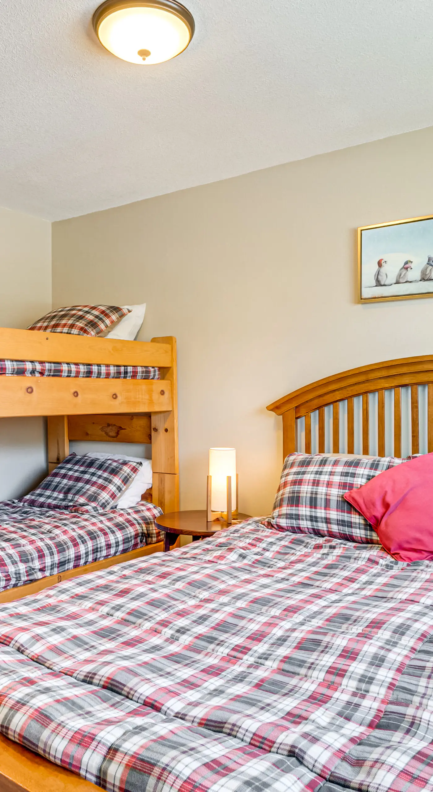 Cozy Condo: Steps to Free Winter Park Shuttle!