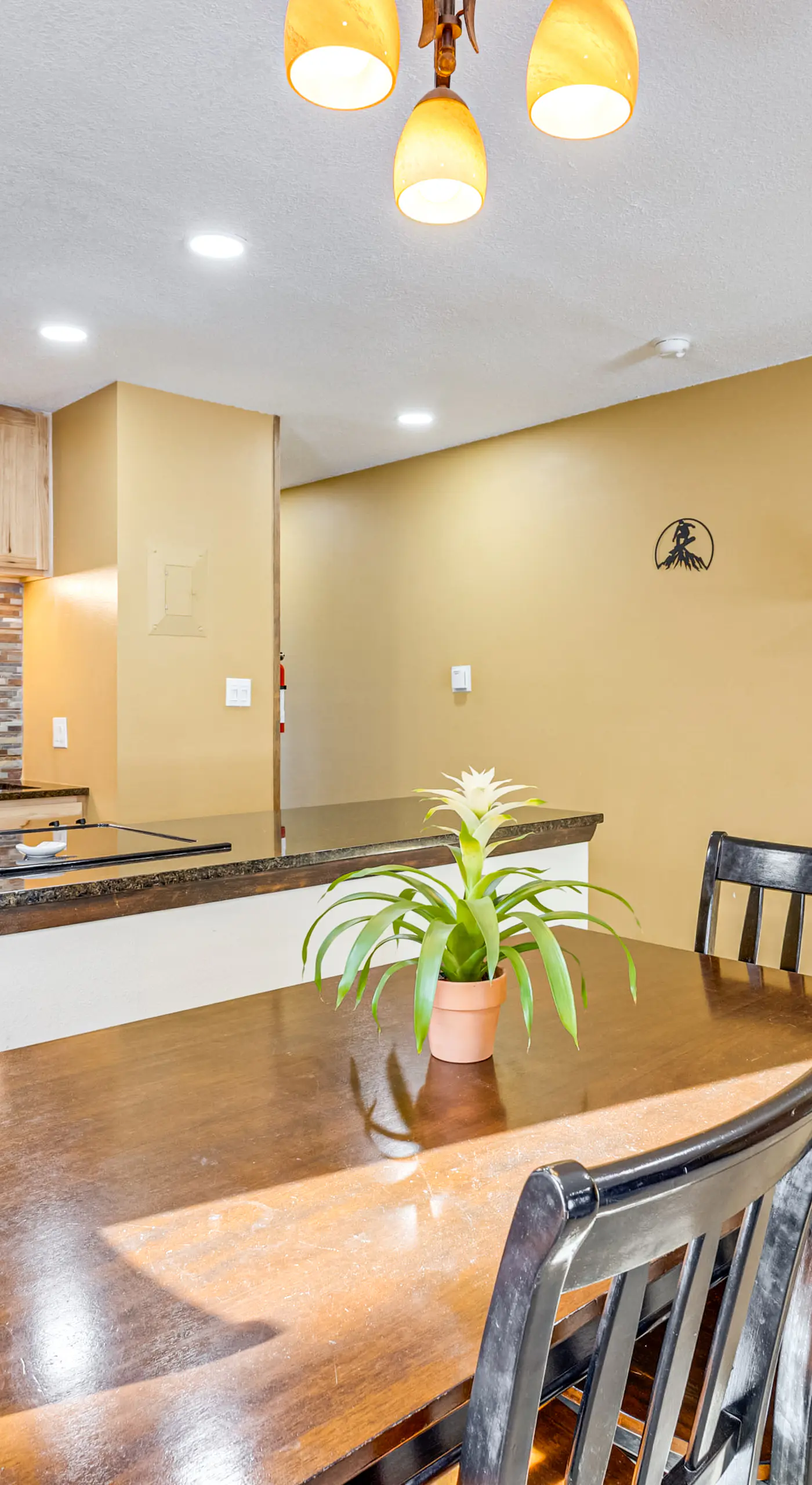 Cozy Condo: Steps to Free Winter Park Shuttle!
