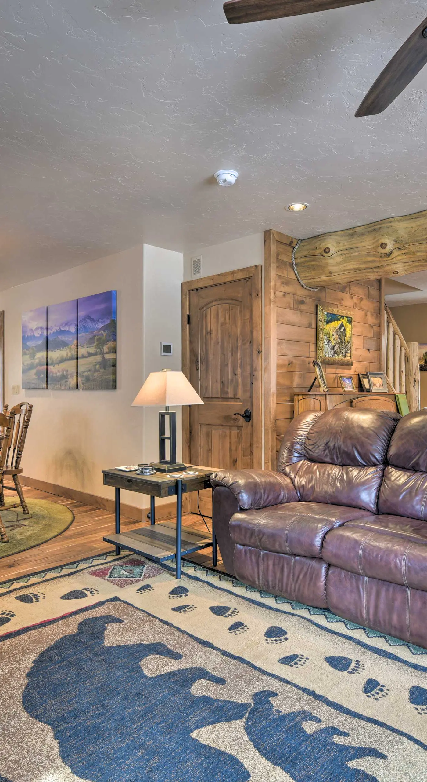 Updated Mtn Home w/ Deck on Uncompahgre River
