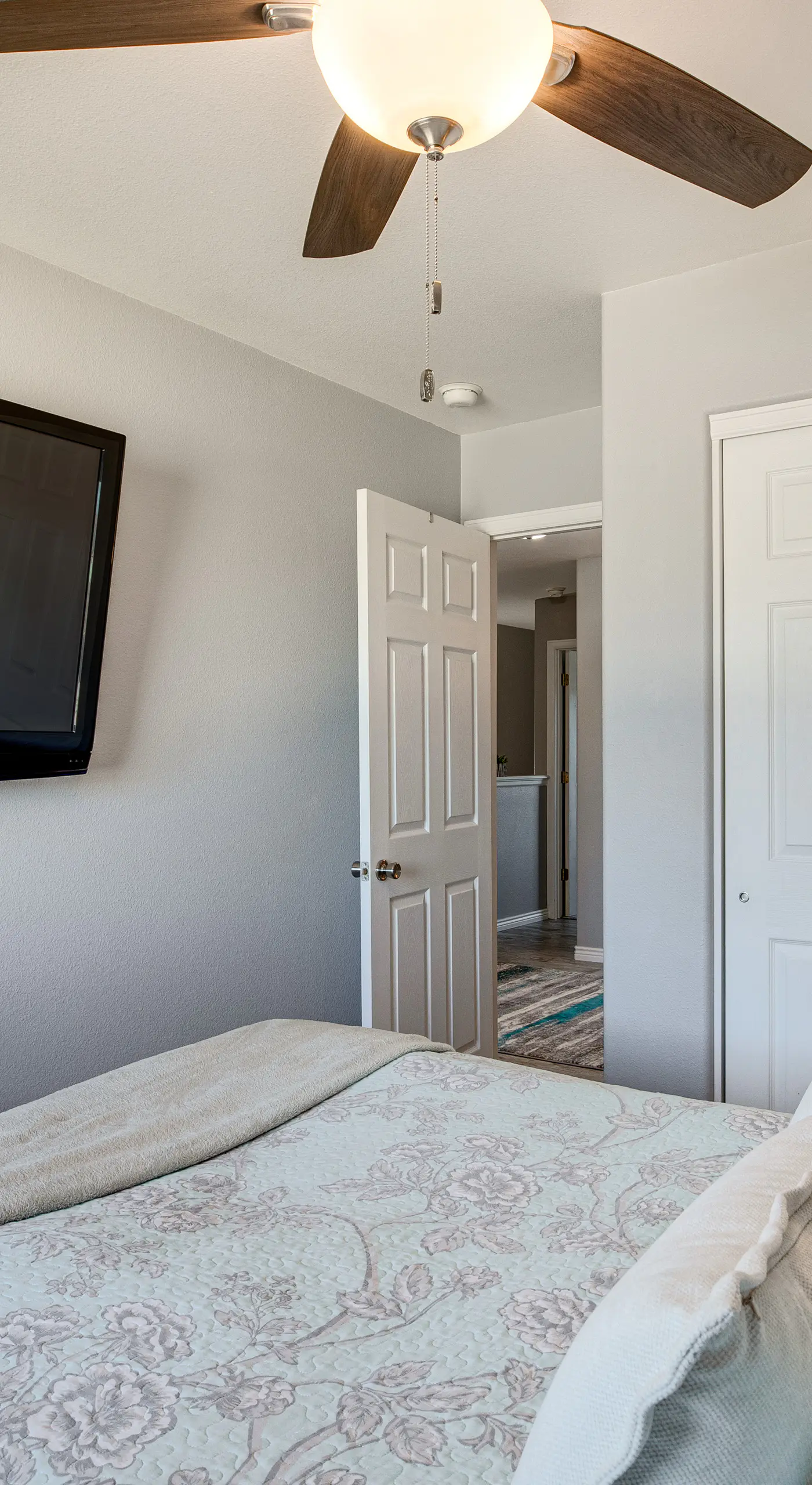 4 Mi to Main St: Grand Junction Townhome w/ Patio!