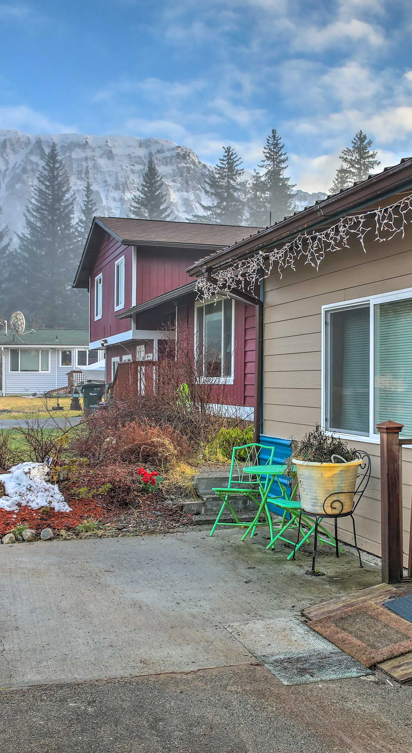 Quaint Juneau Apt w/ Scenic Mountain Surroundings!