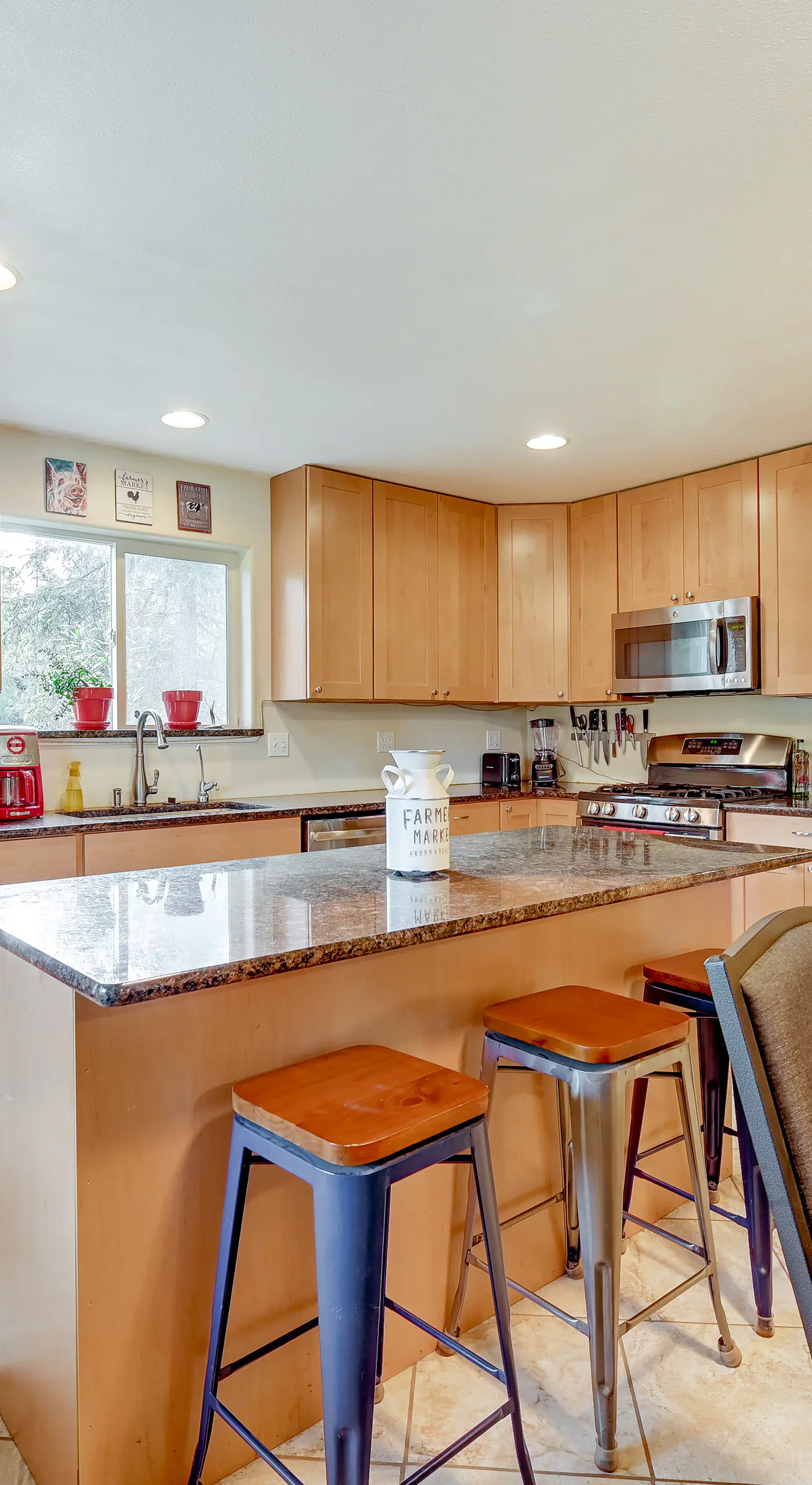 Lovely Soldotna Home, Steps From Kenai River