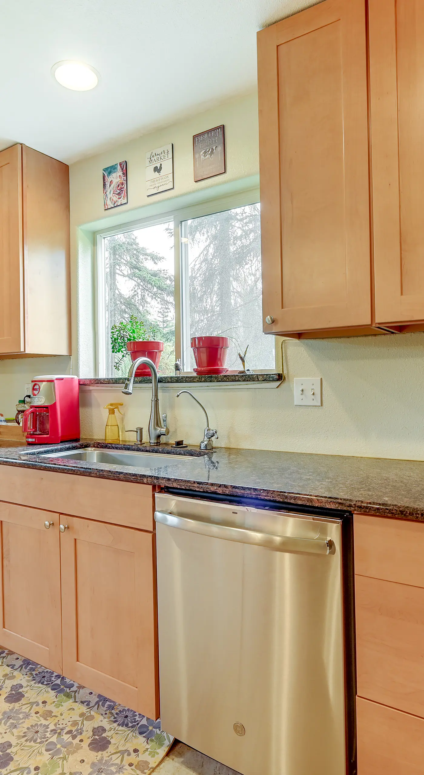 Lovely Soldotna Home, Steps From Kenai River
