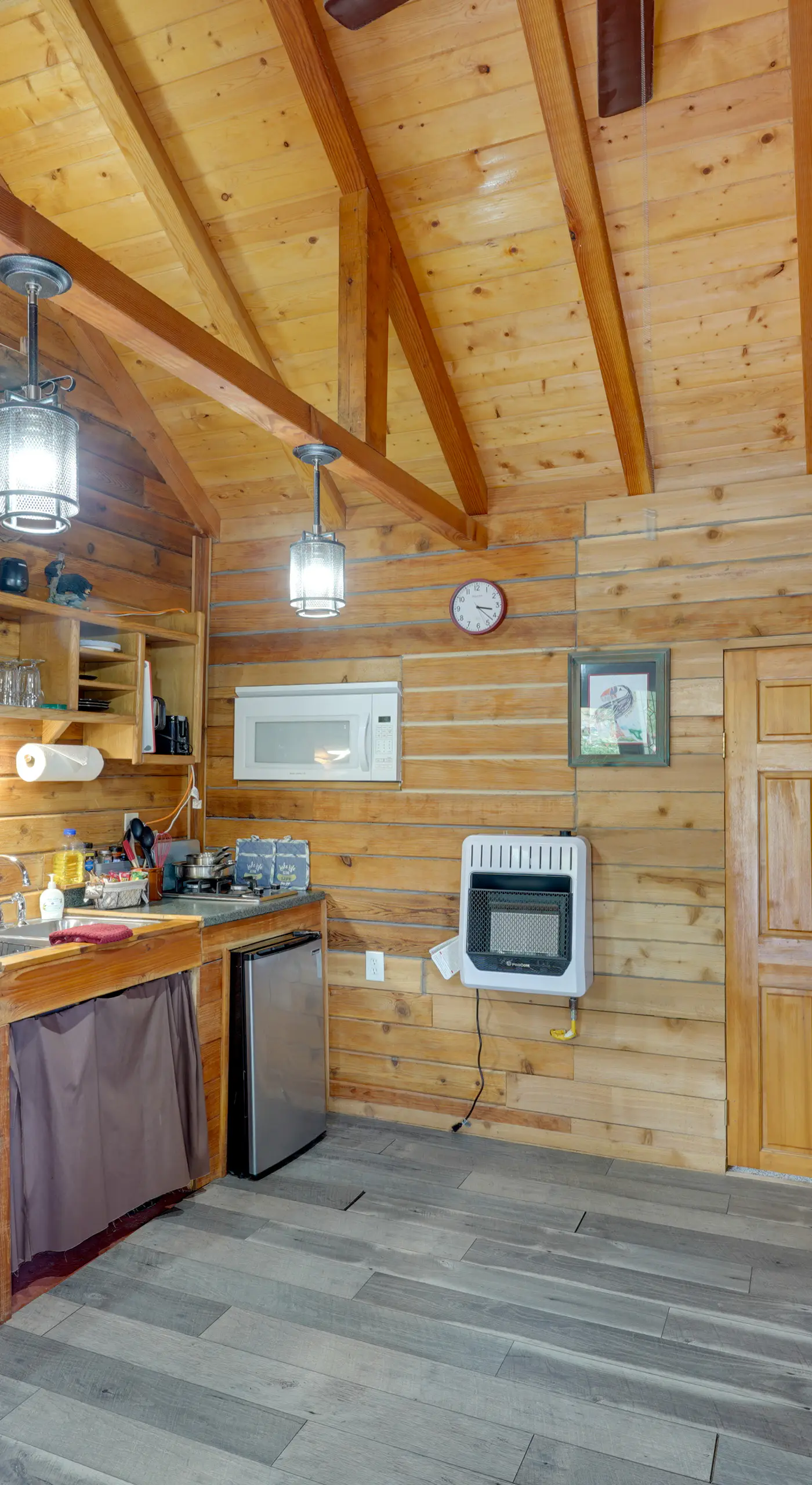 Fish, Hike & Explore: Lakefront Cabin in Soldotna