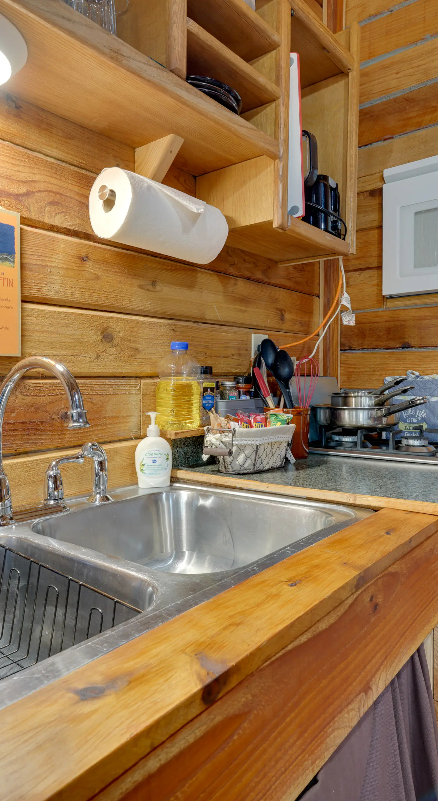 Fish, Hike & Explore: Lakefront Cabin in Soldotna