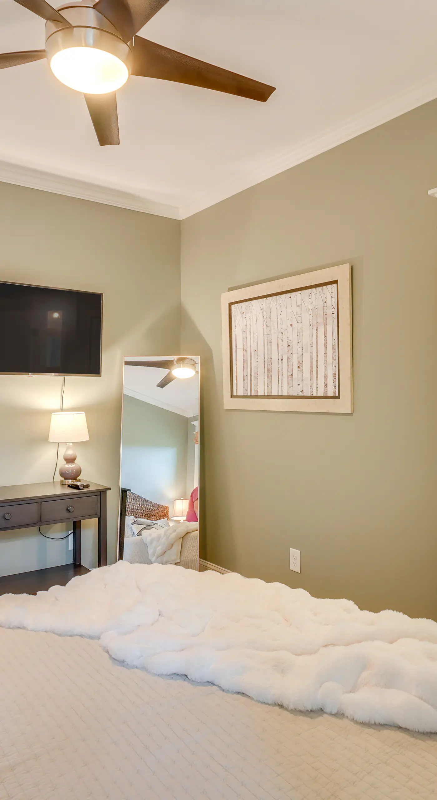 1 Mi to Dtwn: Upscale Retreat in Durham!