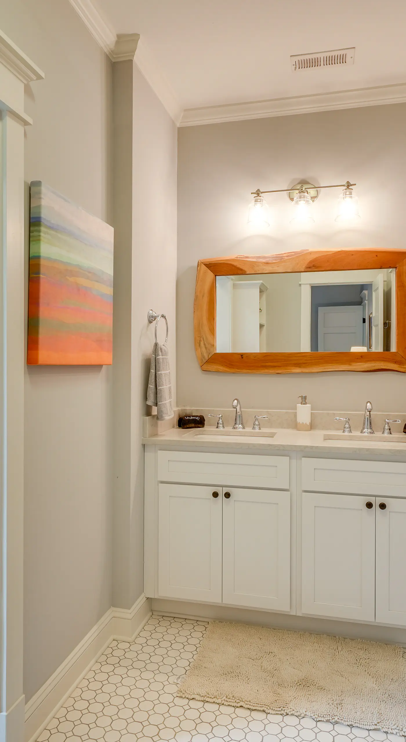 1 Mi to Dtwn: Upscale Retreat in Durham!