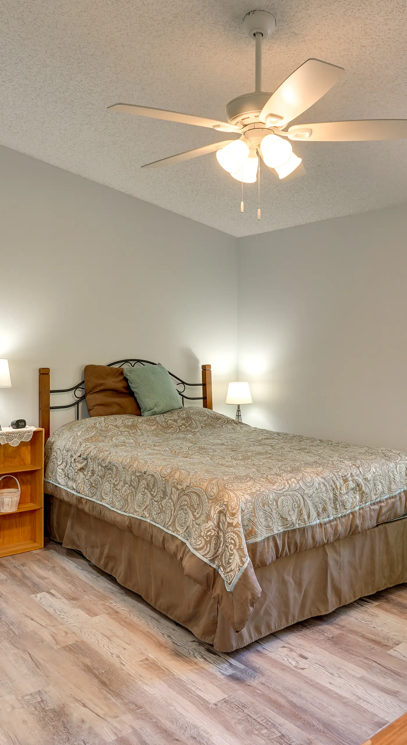 Pet-Friendly Lakeland Condo w/ Screened Porch!