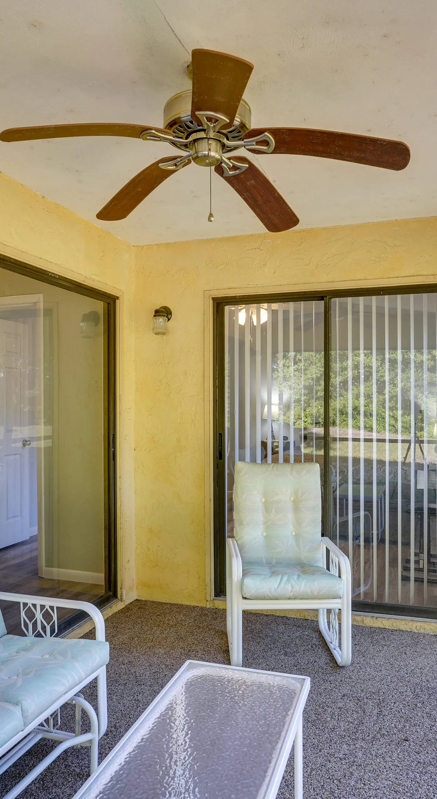 Pet-Friendly Lakeland Condo w/ Screened Porch!