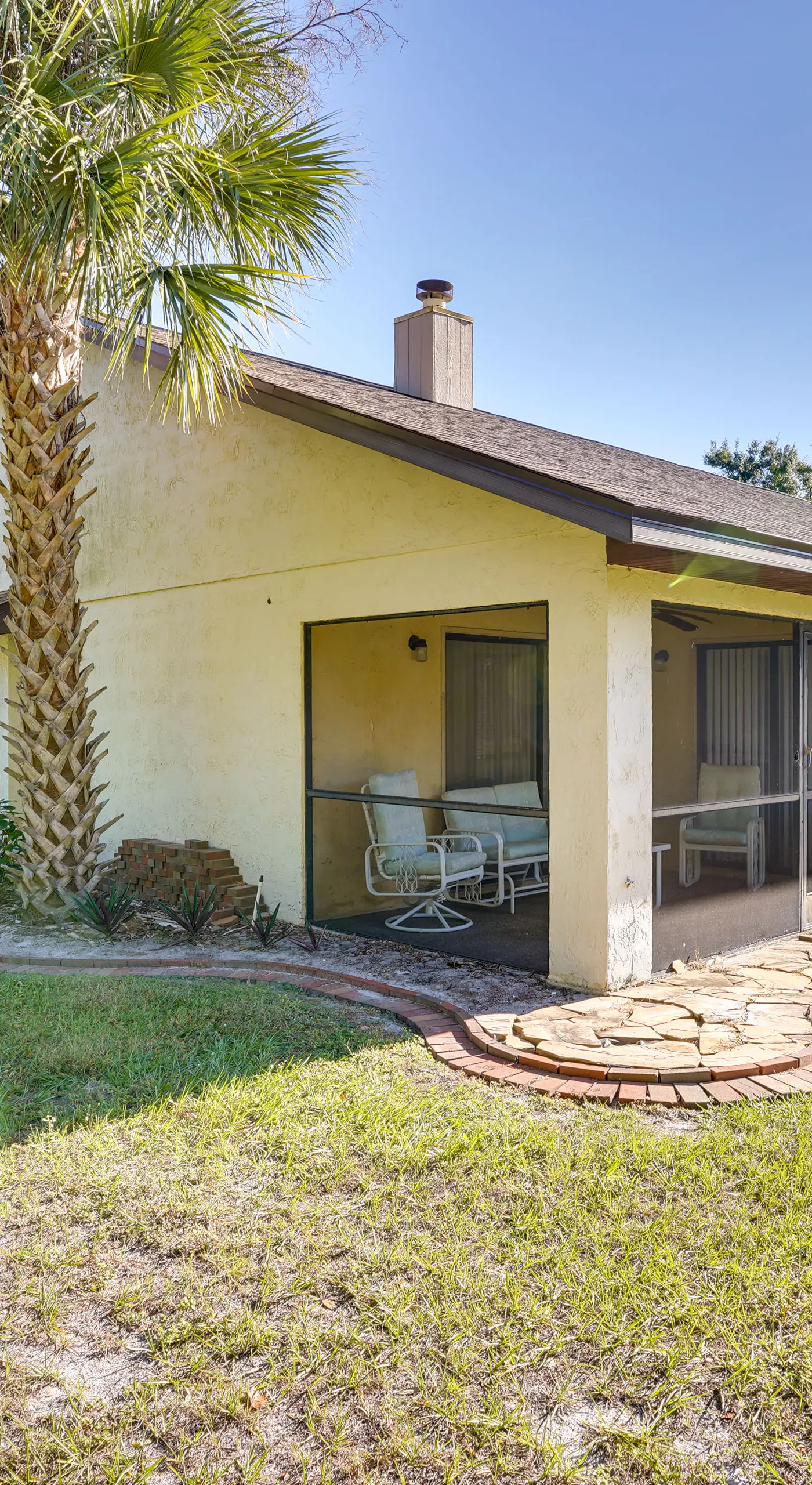 Pet-Friendly Lakeland Condo w/ Screened Porch!