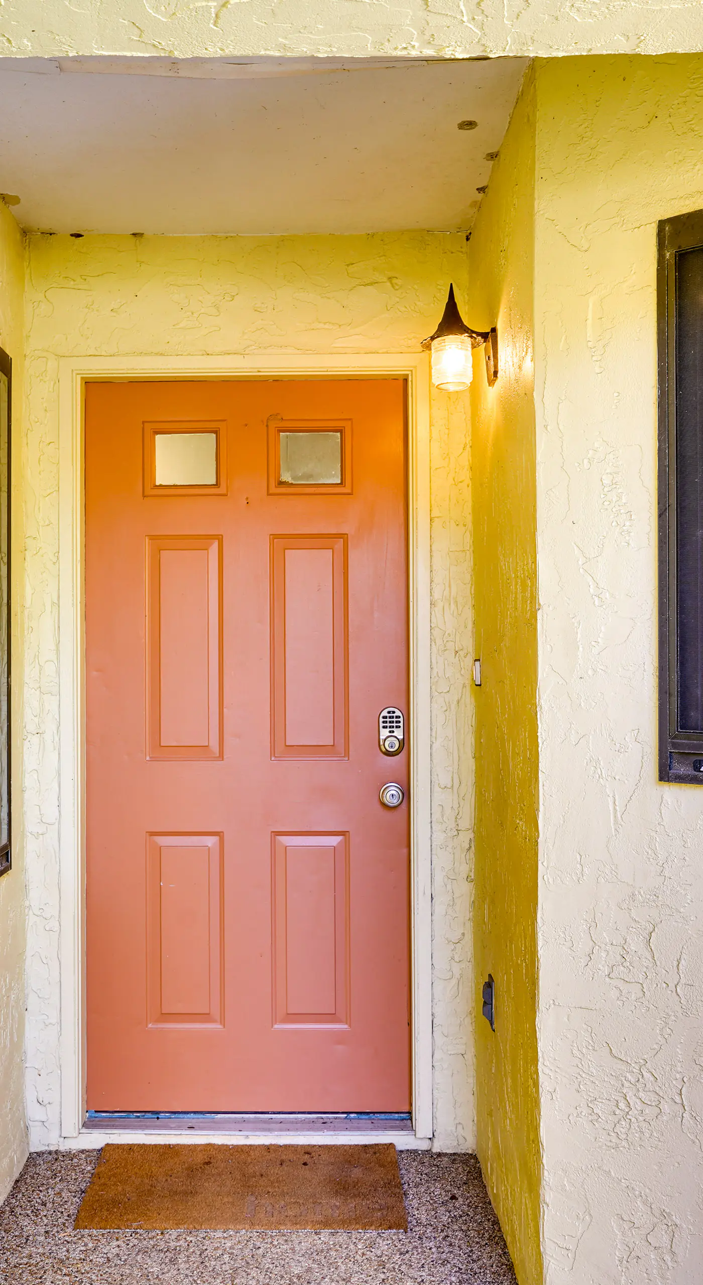 Pet-Friendly Lakeland Condo w/ Screened Porch!