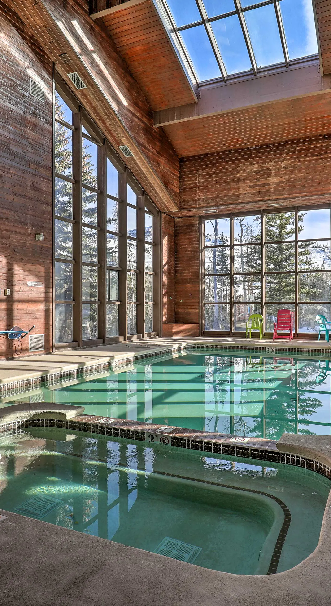 Ski-In/Ski-Out Brian Head Condo w/ Pool Access!