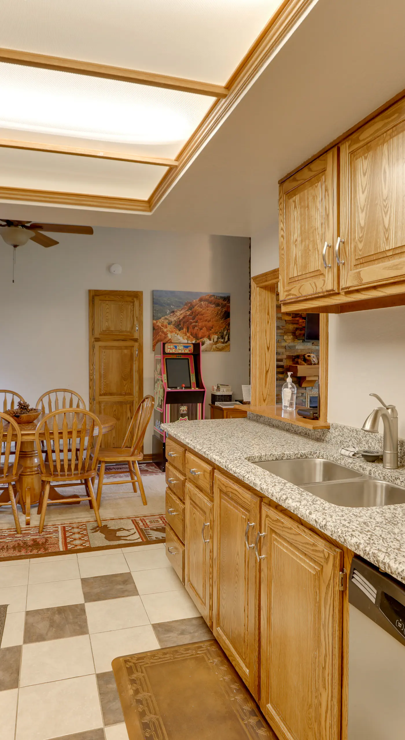 Ski-In/Ski-Out Brian Head Condo w/ Pool Access!