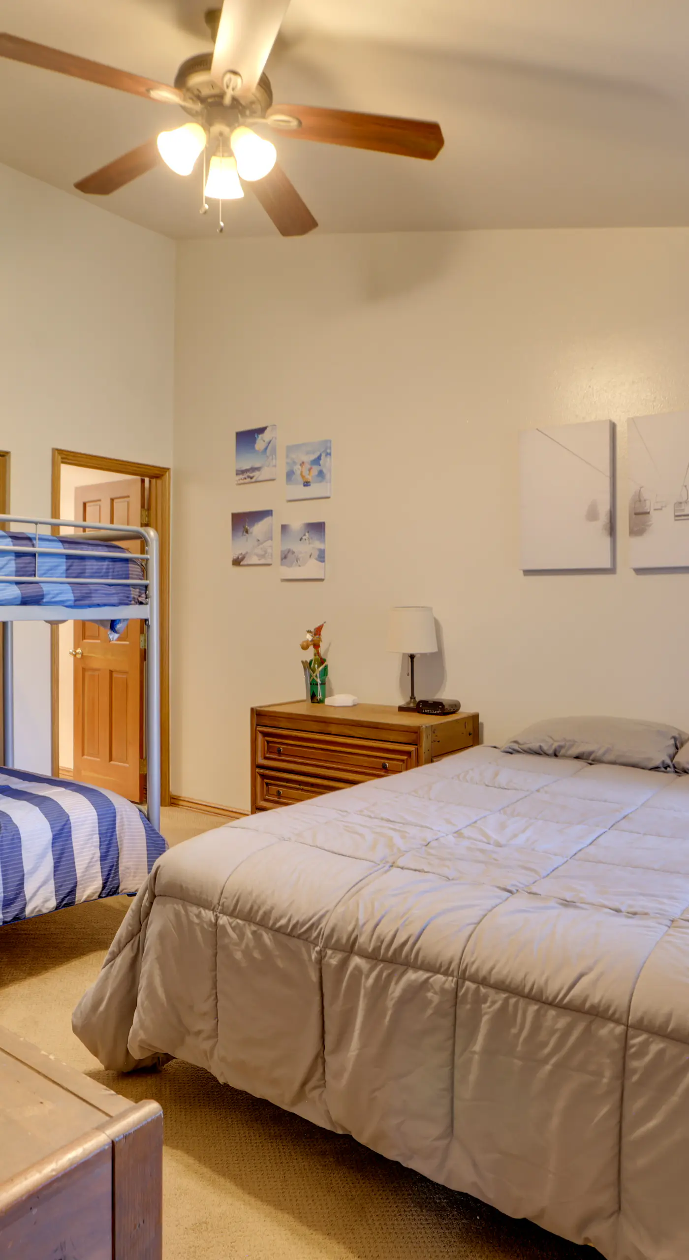 Ski-In/Ski-Out Brian Head Condo w/ Pool Access!