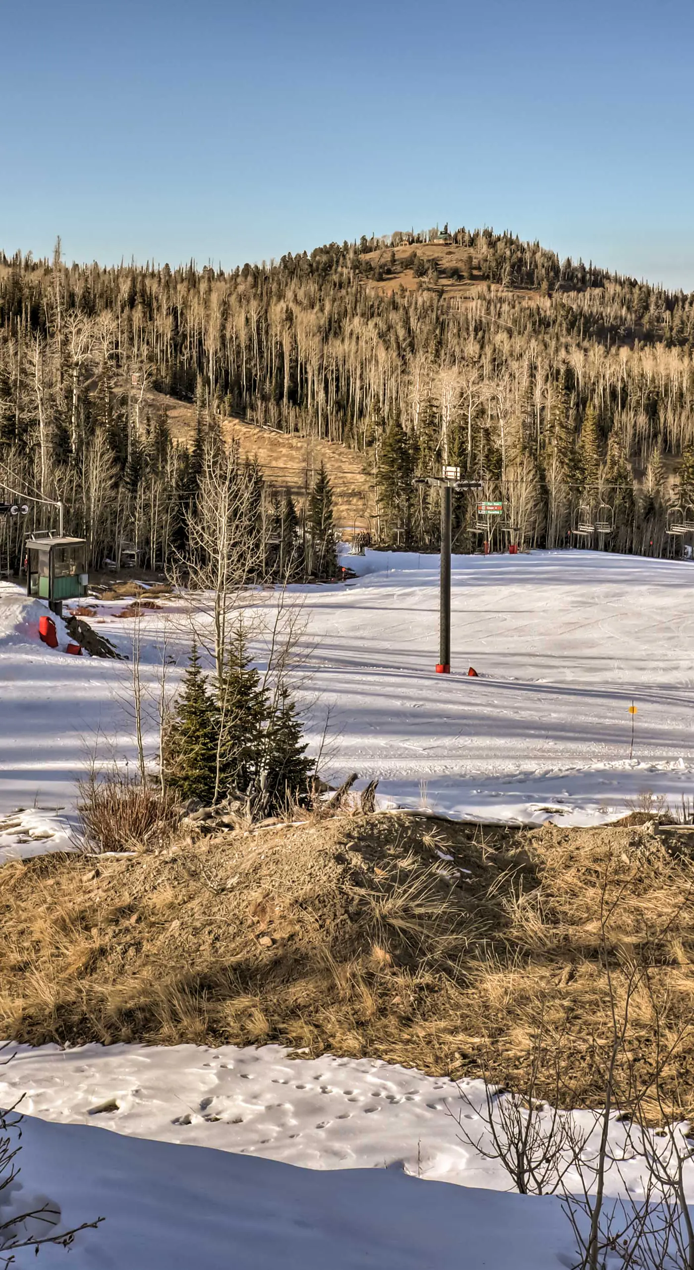 Ski-In/Ski-Out Brian Head Condo w/ Pool Access!