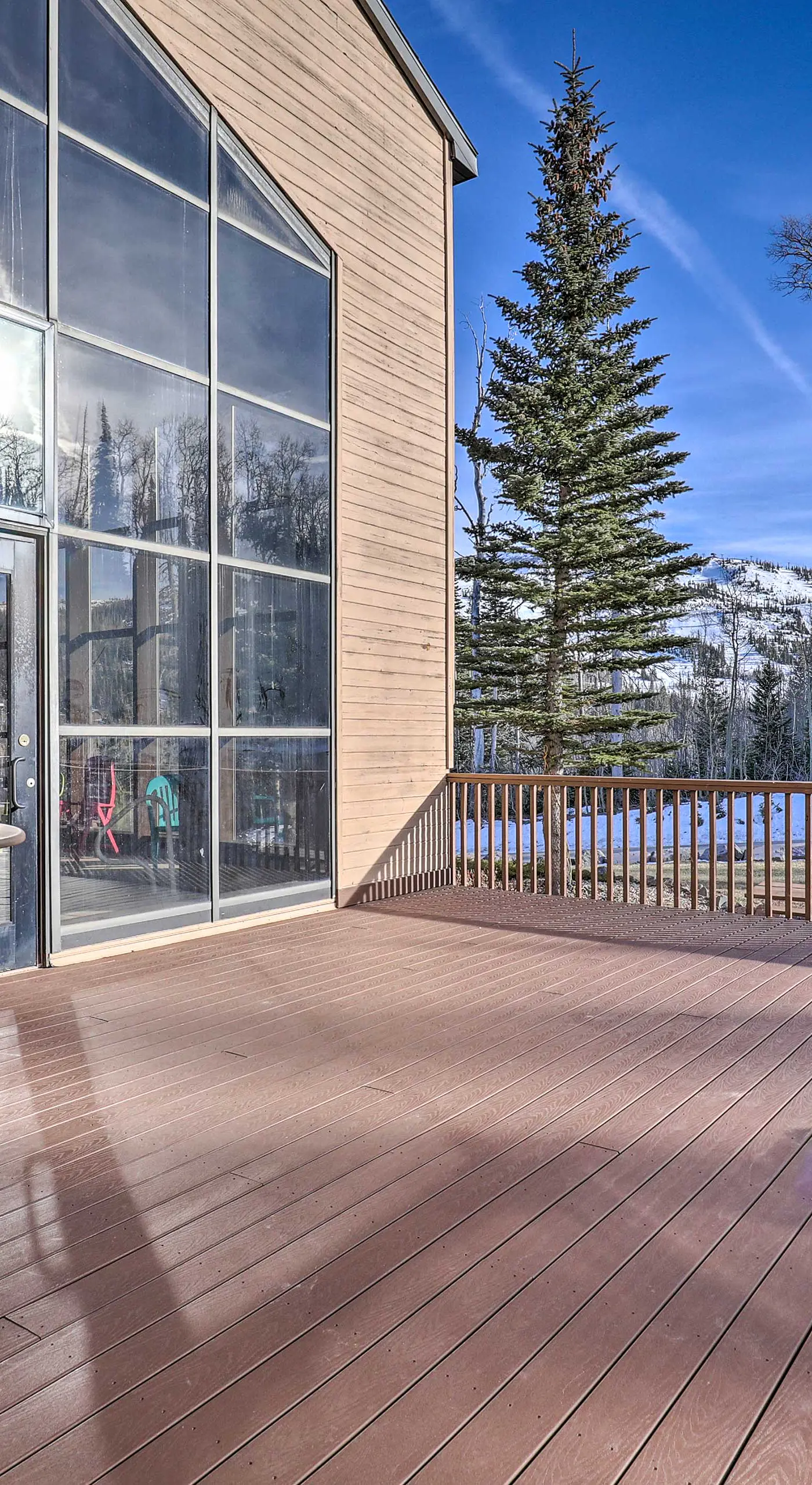 Ski-In/Ski-Out Brian Head Condo w/ Pool Access!