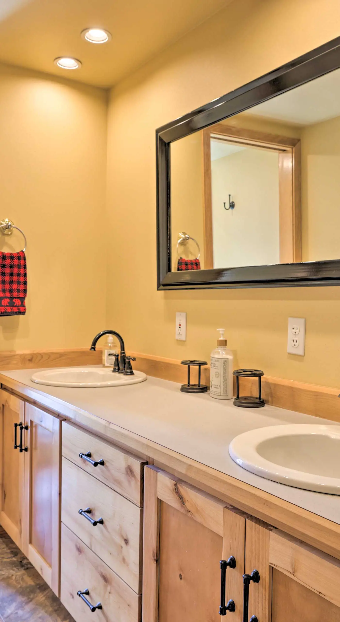 Ski-In/Ski-Out Cabin: Lift to Brian Head Resort!