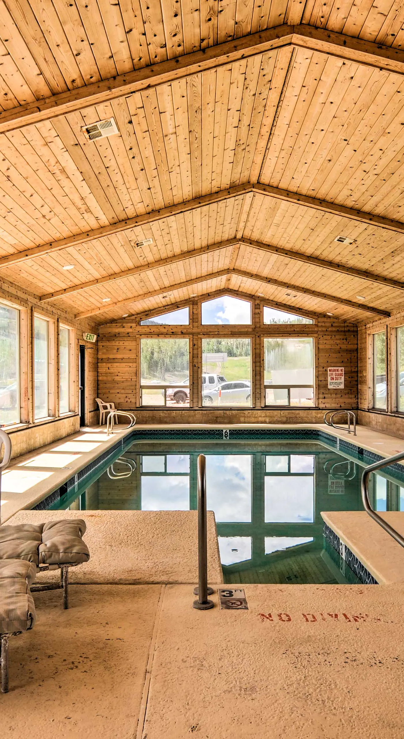 Timberbrook Village Condo: Community Pool, Hot Tub